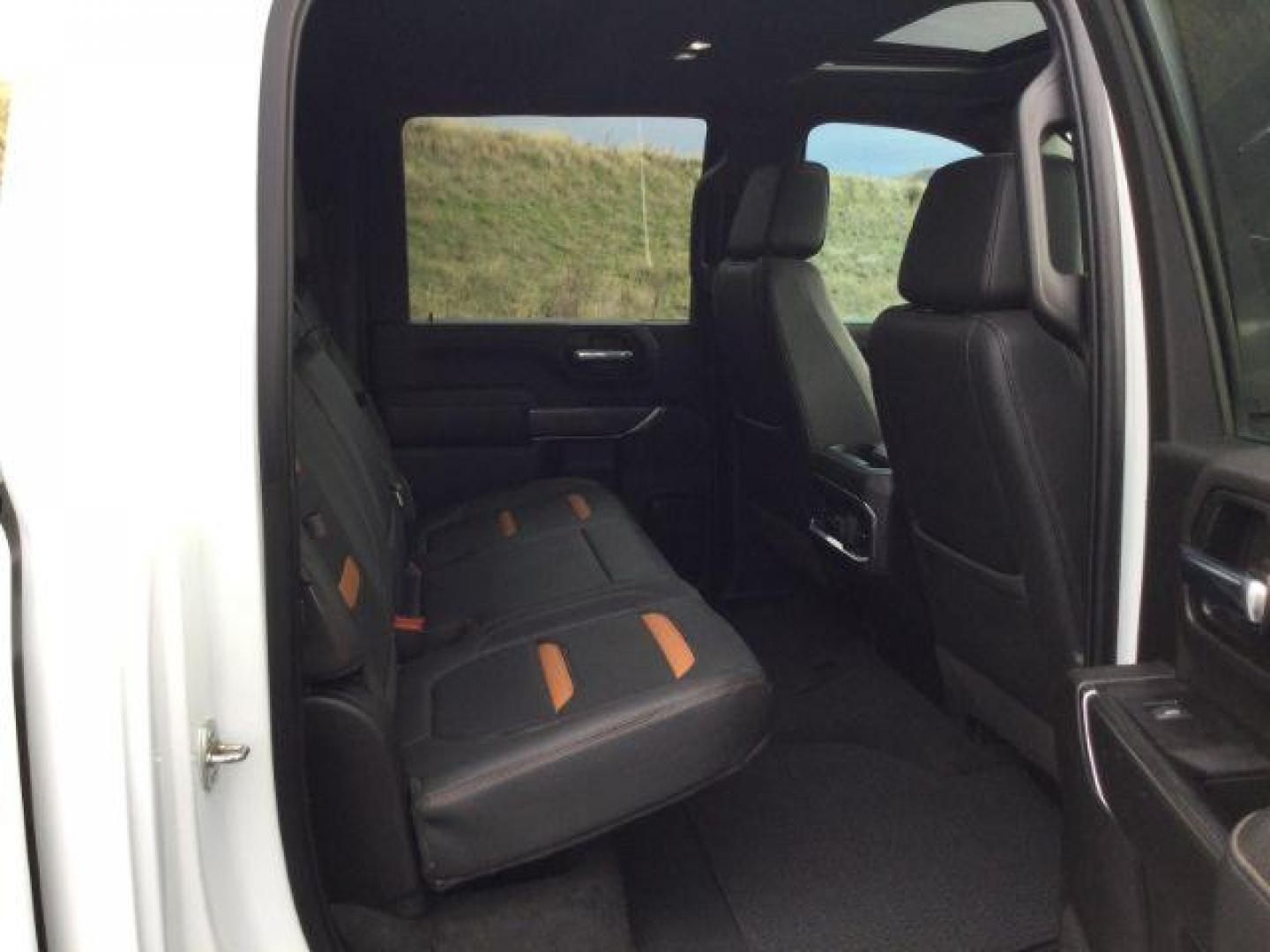 2022 Summit White /Jet Black w/Kalahari Accents GMC Sierra 3500HD 4WD Crew Cab Standard Bed AT4 (1GT49VEY0NF) with an Duramax 6.6L V-8 diesel direct injection engine, 10-speed automatic transmission, located at 1801 Main Street, Lewiston, 83501, (208) 743-9371, 46.417065, -117.004799 - Photo#19