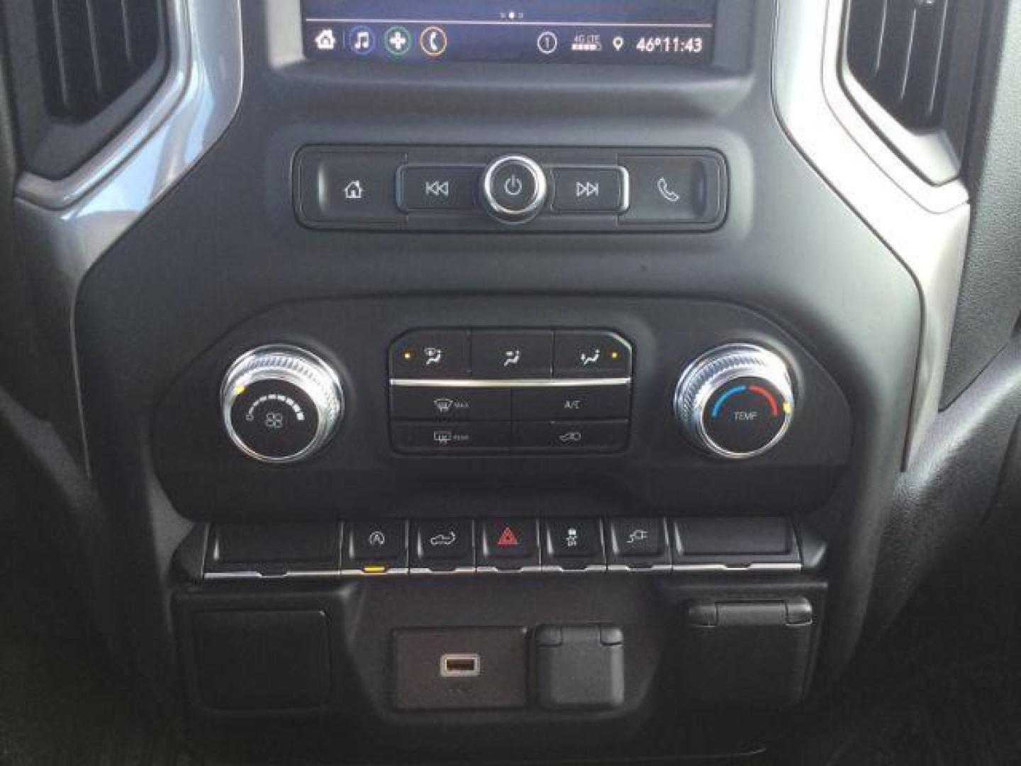 2020 Pacific Blue Metallic /Black Cloth GMC Sierra 1500 4WD Crew Cab Short Box (1GTP9AEKXLZ) with an 2.7L 4 cylinder engine, 8-Speed Automatic transmission, located at 1801 Main Street, Lewiston, 83501, (208) 743-9371, 46.417065, -117.004799 - Photo#18