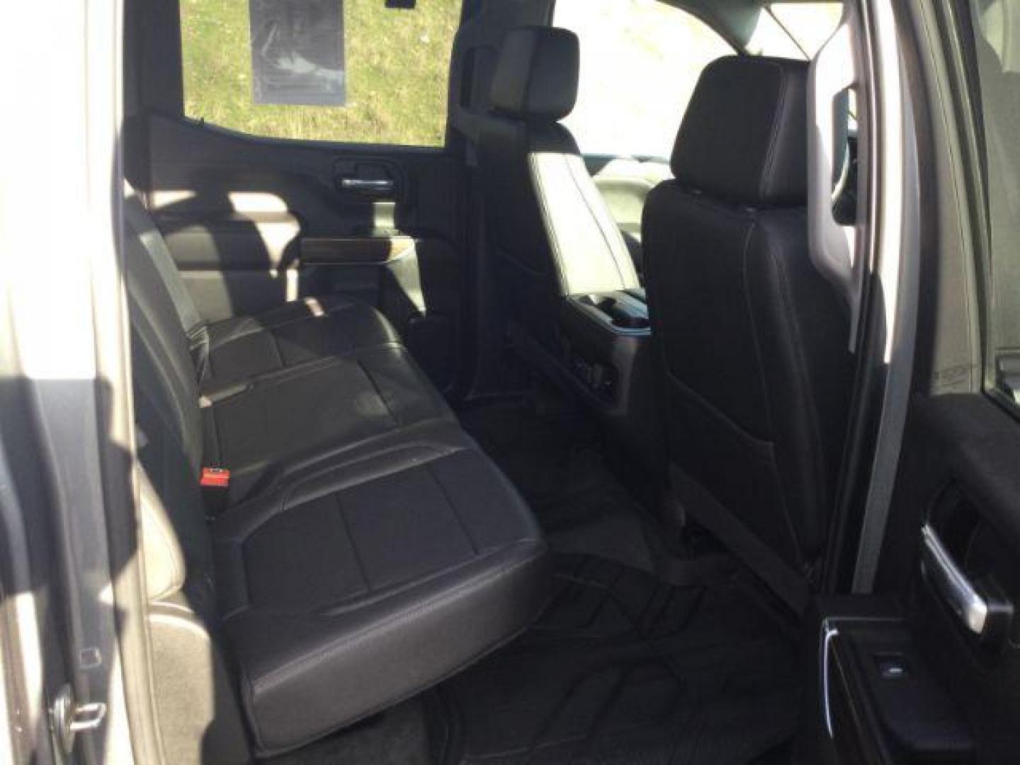 2021 Shadow Gray Metallic /Black Leather Chevrolet Silverado 1500 4WD Crew Cab Standard Bed RST (3GCUYEED8MG) with an EcoTec3 5.3L V-8 gasoline direct injection engine, 8-Speed Automatic transmission, located at 1801 Main Street, Lewiston, 83501, (208) 743-9371, 46.417065, -117.004799 - Photo#18