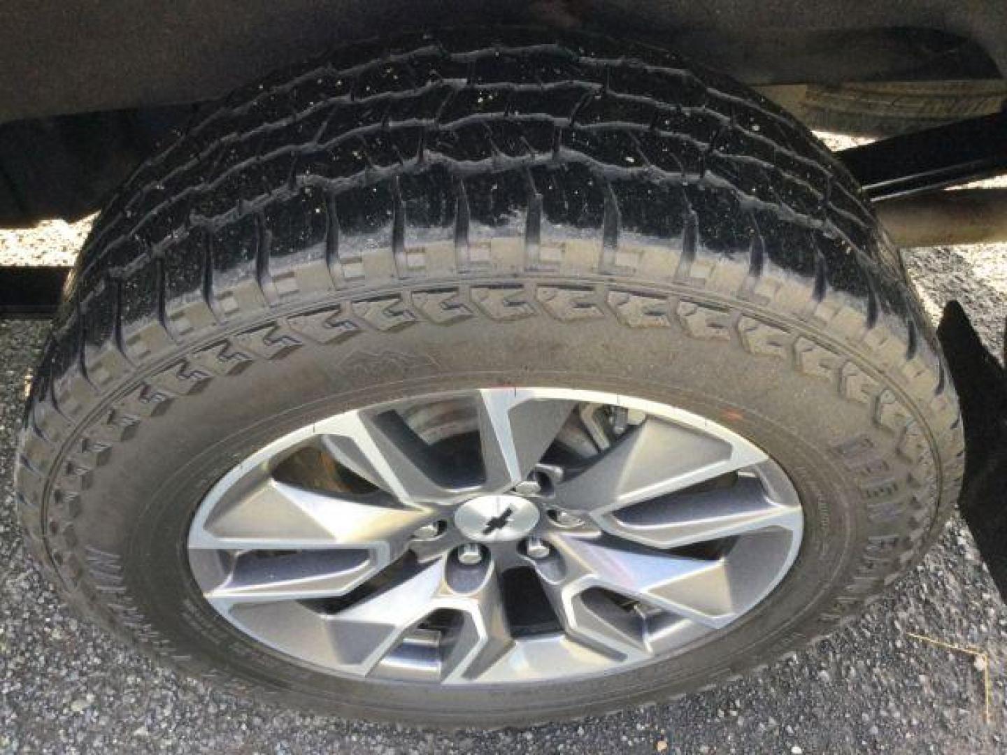 2021 Shadow Gray Metallic /Black Leather Chevrolet Silverado 1500 4WD Crew Cab Standard Bed RST (3GCUYEED8MG) with an EcoTec3 5.3L V-8 gasoline direct injection engine, 8-Speed Automatic transmission, located at 1801 Main Street, Lewiston, 83501, (208) 743-9371, 46.417065, -117.004799 - Photo#19