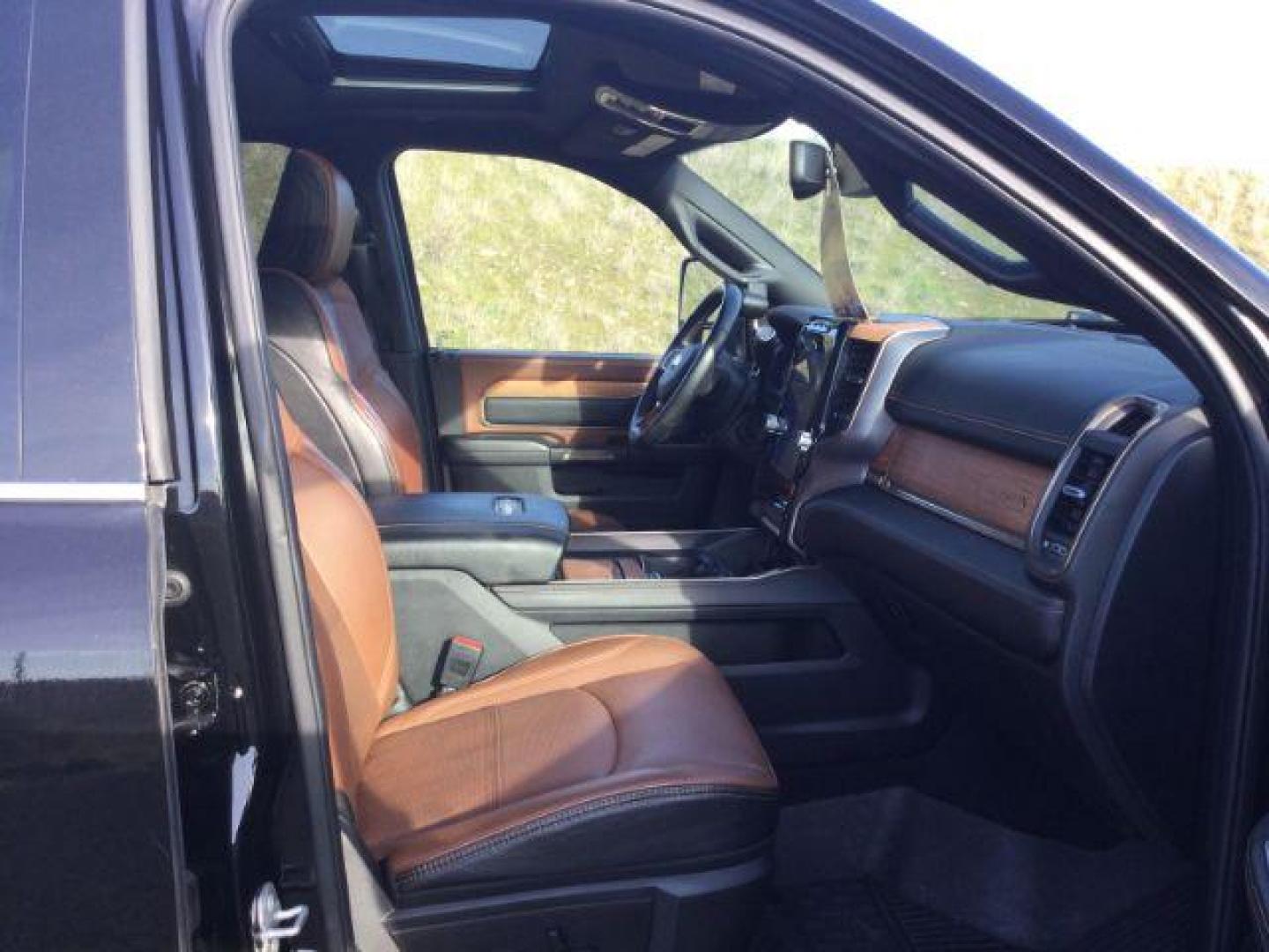 2023 Diamond Black Crystal Pearlcoat /Cattle Tan/Black Ram 2500 Limited Longhorn Crew Cab 4x4 6'4 Box (3C6UR5GLXPG) with an Cummins 6.7L I-6 diesel direct injection engine, 6-SPEED AUTOMATIC transmission, located at 1801 Main Street, Lewiston, 83501, (208) 743-9371, 46.417065, -117.004799 - Photo#19