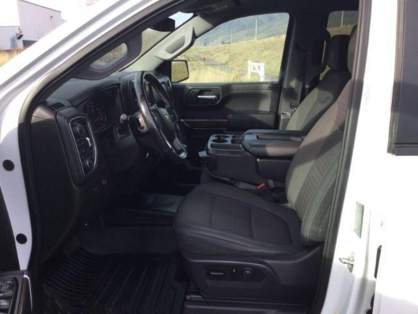 2019 Summit White Chevrolet Silverado 1500 LT (1GCUYDED5KZ) , located at 1801 Main Street, Lewiston, 83501, (208) 743-9371, 46.417065, -117.004799 - Photo#2