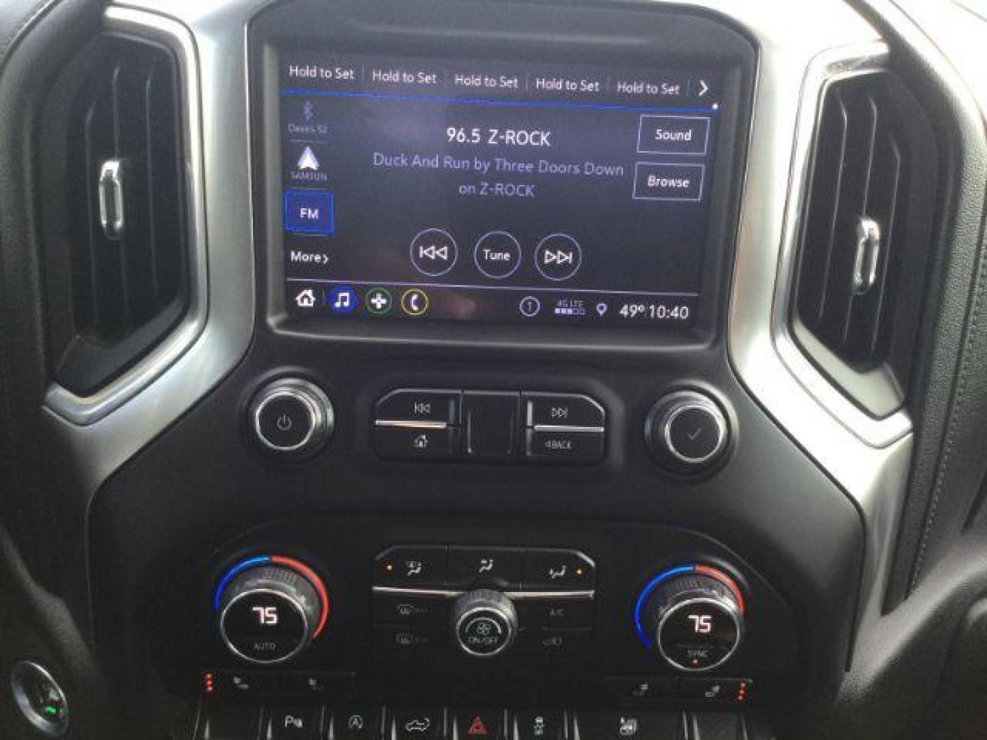 2019 Summit White Chevrolet Silverado 1500 LT (1GCUYDED5KZ) , located at 1801 Main Street, Lewiston, 83501, (208) 743-9371, 46.417065, -117.004799 - Photo#5