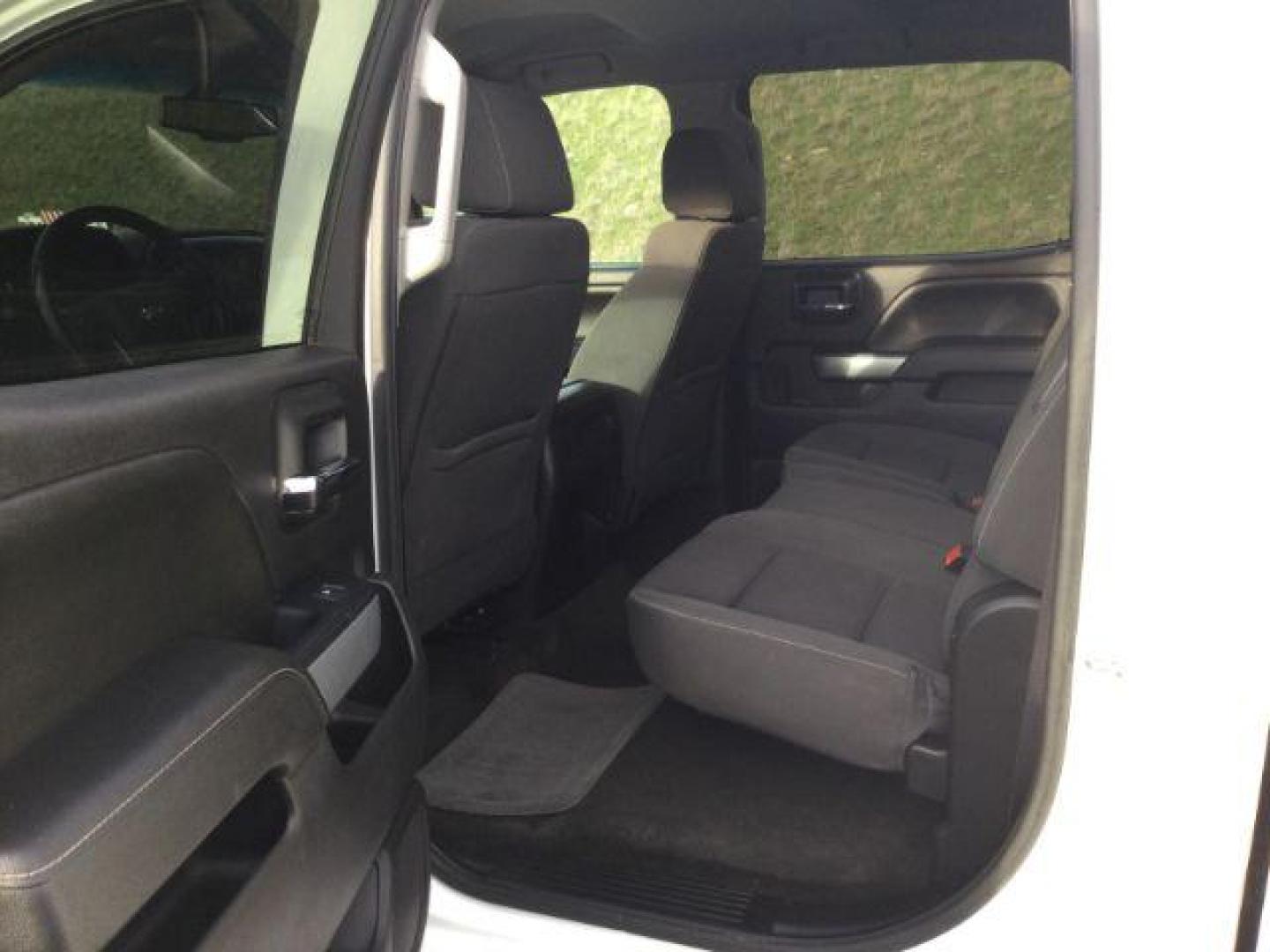 2016 Summit White Chevrolet Silverado 2500HD LT (1GC1KVEG0GF) , located at 1801 Main Street, Lewiston, 83501, (208) 743-9371, 46.417065, -117.004799 - Photo#10