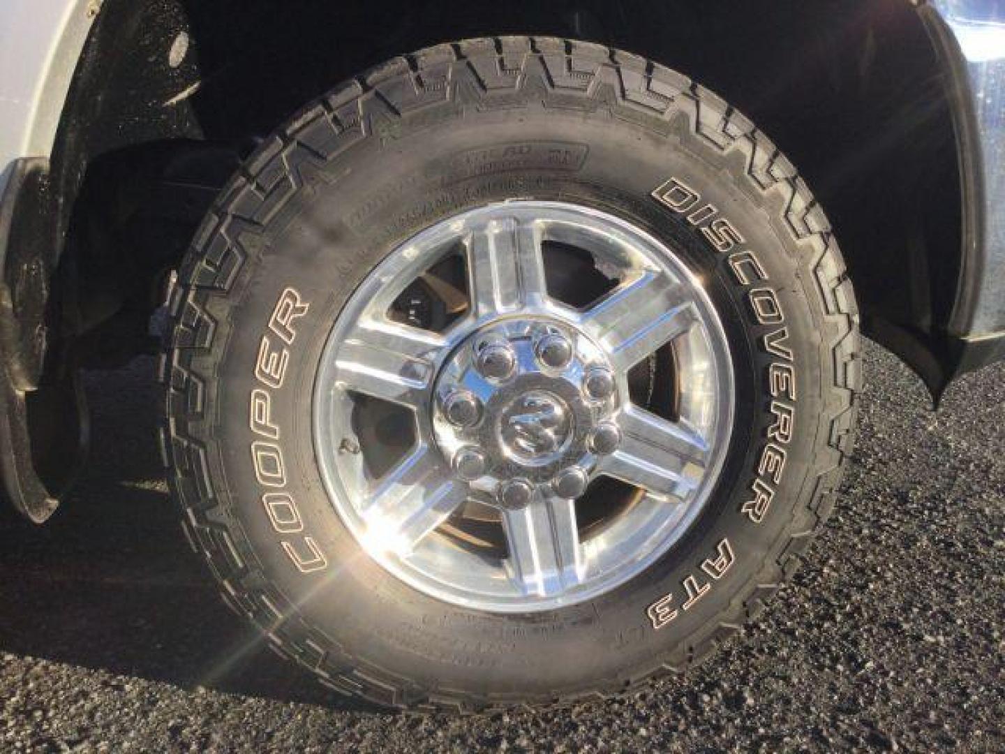 2012 Mineral Gray Metallic Clearcoat /Black Leather Ram 2500 Laramie (3C6UD5NL1CG) with an Cummins 6.7L I-6 diesel direct injection engine, 6-Speed Automatic transmission, located at 1801 Main Street, Lewiston, 83501, (208) 743-9371, 46.417065, -117.004799 - Photo#18