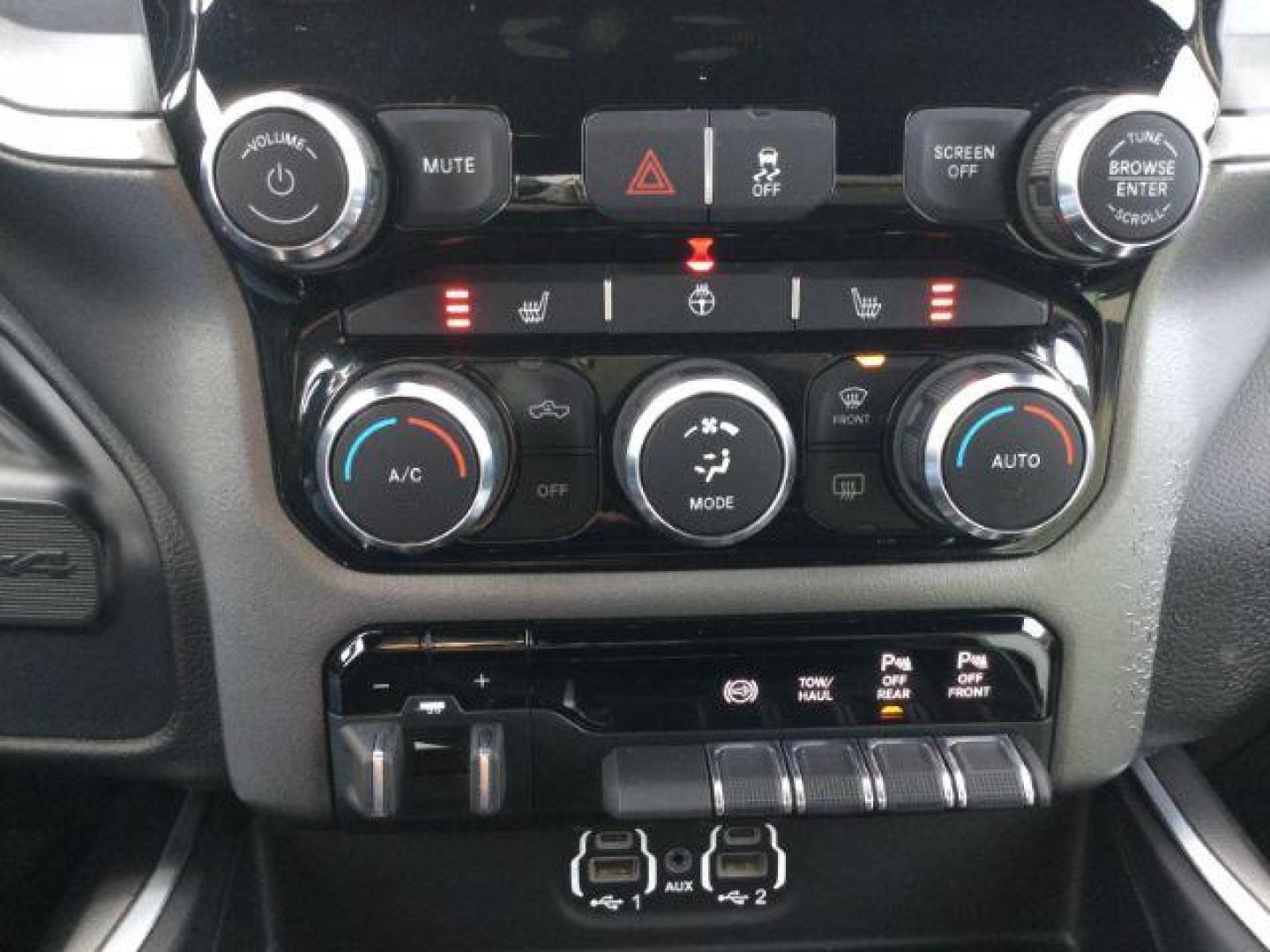 2021 Delmonico Red Pearlcoat /Black Ram 2500 Big Horn Crew Cab 4x4 6'4 Box (3C6UR5DL8MG) with an Cummins 6.7L I-6 diesel direct injection engine, 6-Speed Automatic transmission, located at 1801 Main Street, Lewiston, 83501, (208) 743-9371, 46.417065, -117.004799 - Photo#15