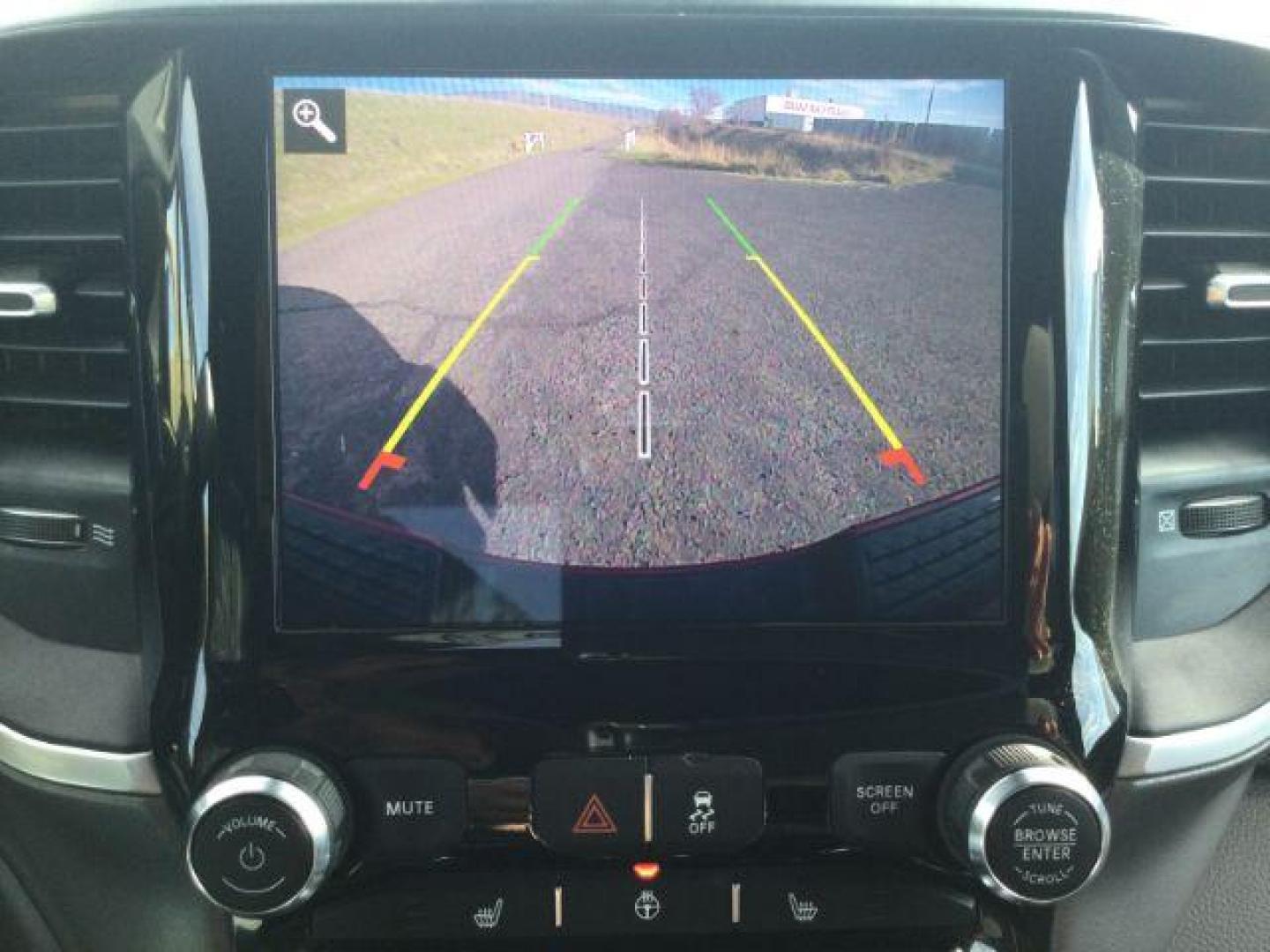 2021 Delmonico Red Pearlcoat /Black Ram 2500 Big Horn Crew Cab 4x4 6'4 Box (3C6UR5DL8MG) with an Cummins 6.7L I-6 diesel direct injection engine, 6-Speed Automatic transmission, located at 1801 Main Street, Lewiston, 83501, (208) 743-9371, 46.417065, -117.004799 - Photo#19