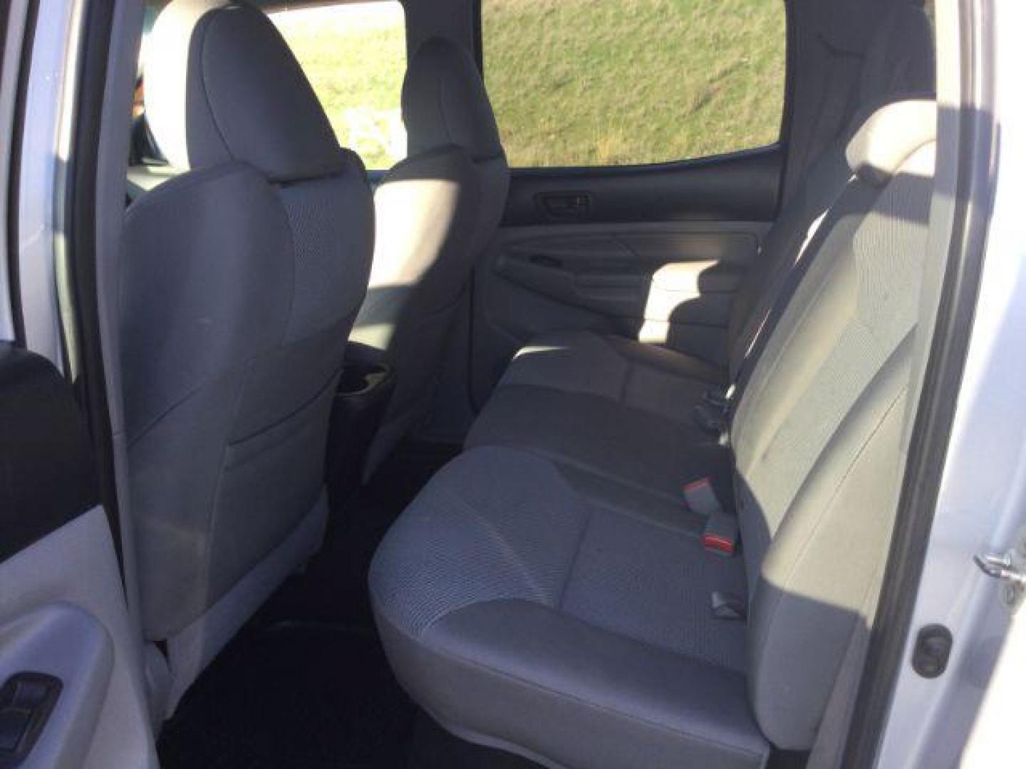 2012 Silver Streak Mica /Graphite Toyota Tacoma TRD Sport Crew Cab Long bed 4x4 (3TMMU4FN2CM) with an 4L V-6 DOHC engine, 5-Speed Automatic transmission, located at 1801 Main Street, Lewiston, 83501, (208) 743-9371, 46.417065, -117.004799 - Photo#10