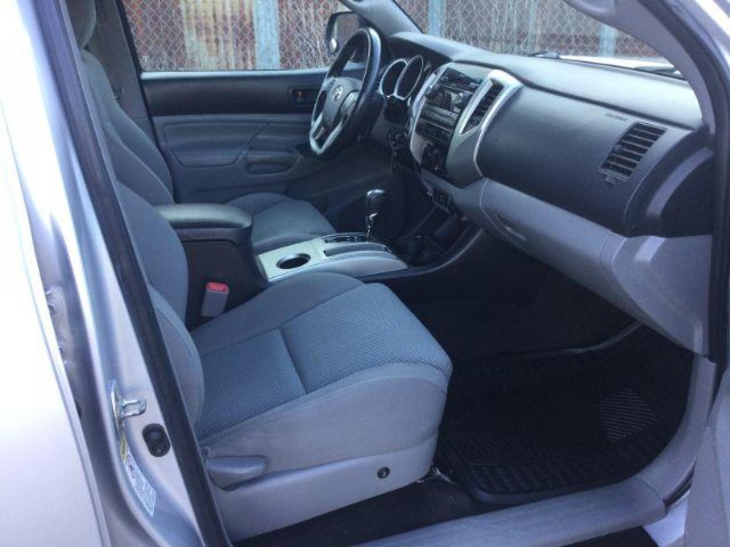 2012 Silver Streak Mica /Graphite Toyota Tacoma TRD Sport Crew Cab Long bed 4x4 (3TMMU4FN2CM) with an 4L V-6 DOHC engine, 5-Speed Automatic transmission, located at 1801 Main Street, Lewiston, 83501, (208) 743-9371, 46.417065, -117.004799 - Photo#19