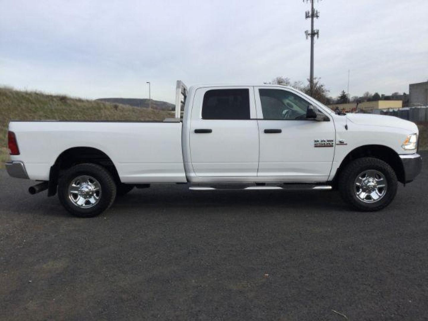 2015 Bright White Clearcoat /Diesel Gray/Black Ram 2500 Tradesman (3C6UR5HLXFG) with an Cummins 6.7L I-6 diesel direct injection engine, 6-Speed Automatic transmission, located at 1801 Main Street, Lewiston, 83501, (208) 743-9371, 46.417065, -117.004799 - Photo#12