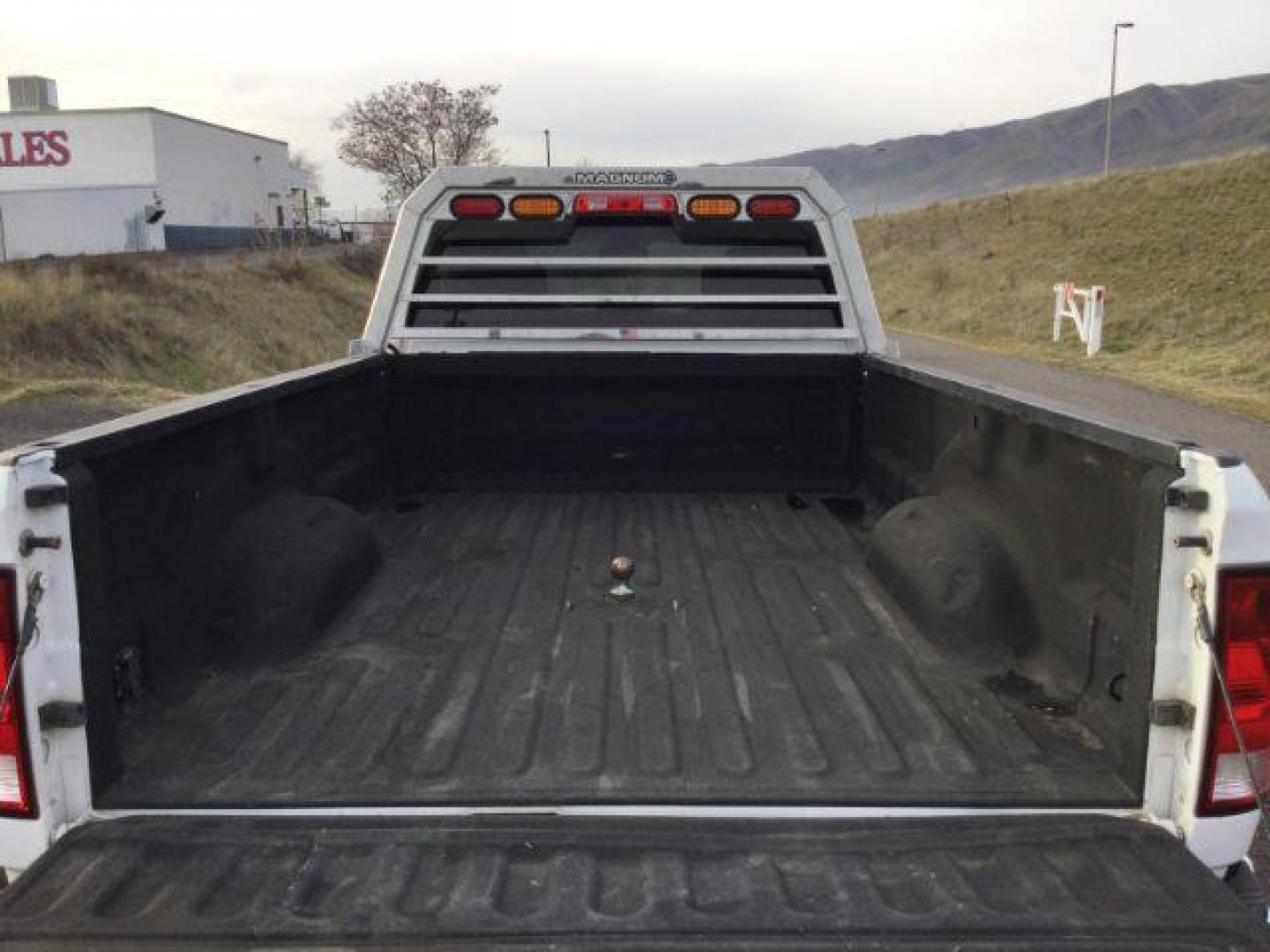 2015 Bright White Clearcoat /Diesel Gray/Black Ram 2500 Tradesman (3C6UR5HLXFG) with an Cummins 6.7L I-6 diesel direct injection engine, 6-Speed Automatic transmission, located at 1801 Main Street, Lewiston, 83501, (208) 743-9371, 46.417065, -117.004799 - Photo#14