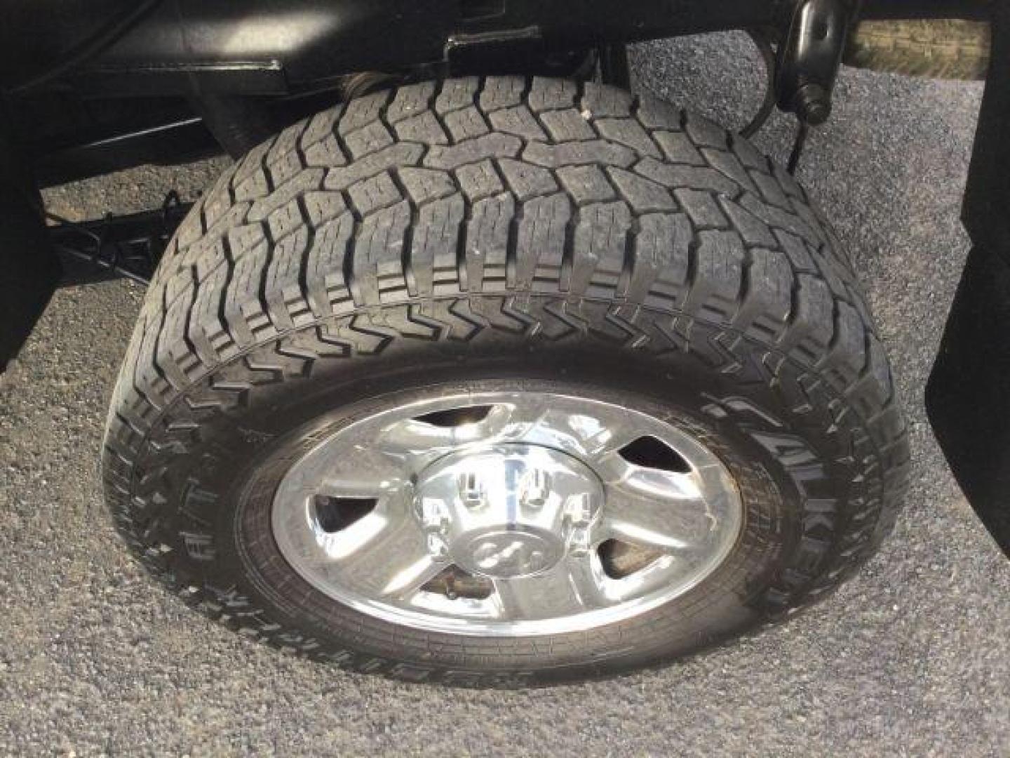 2015 Bright White Clearcoat /Diesel Gray/Black Ram 2500 Tradesman (3C6UR5HLXFG) with an Cummins 6.7L I-6 diesel direct injection engine, 6-Speed Automatic transmission, located at 1801 Main Street, Lewiston, 83501, (208) 743-9371, 46.417065, -117.004799 - Photo#15