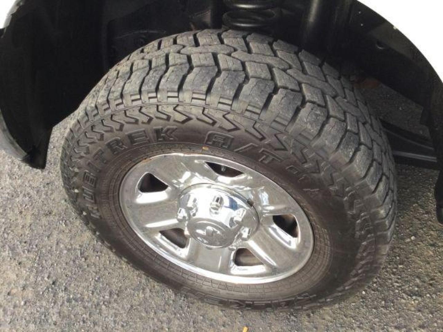 2015 Bright White Clearcoat /Diesel Gray/Black Ram 2500 Tradesman (3C6UR5HLXFG) with an Cummins 6.7L I-6 diesel direct injection engine, 6-Speed Automatic transmission, located at 1801 Main Street, Lewiston, 83501, (208) 743-9371, 46.417065, -117.004799 - Photo#16