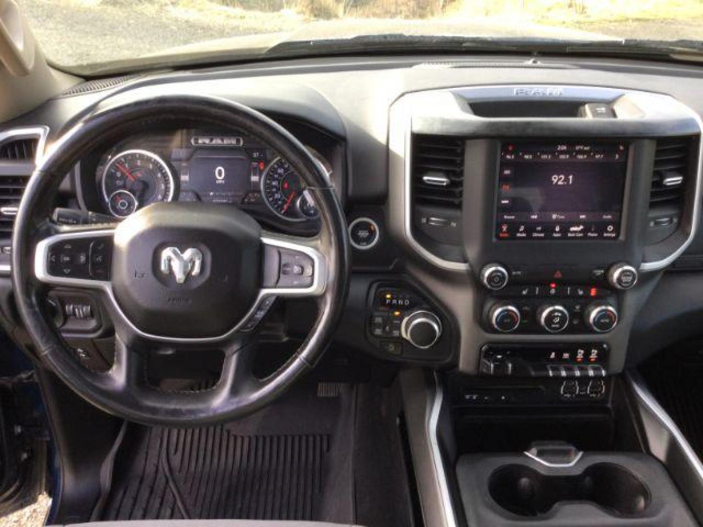 2019 Patriot Blue Pearlcoat /Diesel Gray/Black Ram 1500 Big Horn/Lone Star Crew Cab 4x4 5'7 Box (1C6SRFFT6KN) with an HEMI 5.7L V-8 variable valve control engine, 8-Speed Automatic transmission, located at 1801 Main Street, Lewiston, 83501, (208) 743-9371, 46.417065, -117.004799 - Photo#6