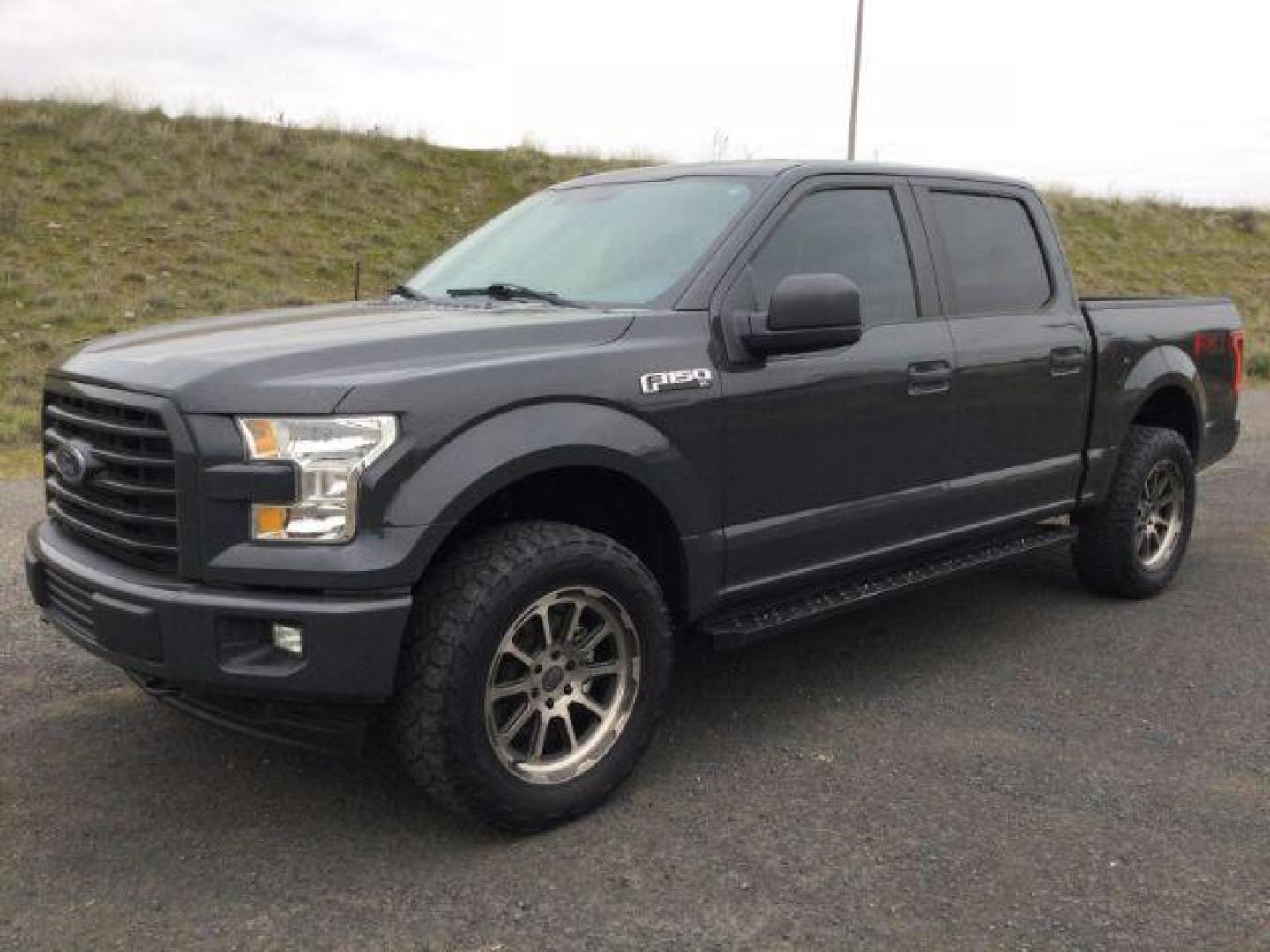2017 Lithium Gray /Black Ford F-150 XL SuperCrew 4WD (1FTEW1EF6HK) with an 5.0L V8 engine, 6-Speed Automatic transmission, located at 1801 Main Street, Lewiston, 83501, (208) 743-9371, 46.417065, -117.004799 - Photo#0