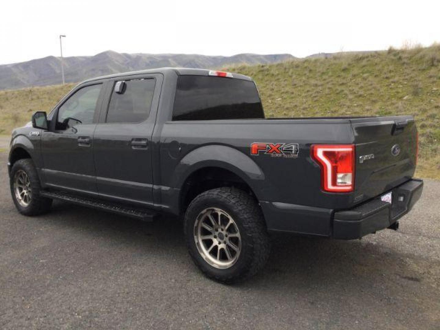 2017 Lithium Gray /Black Ford F-150 XL SuperCrew 4WD (1FTEW1EF6HK) with an 5.0L V8 engine, 6-Speed Automatic transmission, located at 1801 Main Street, Lewiston, 83501, (208) 743-9371, 46.417065, -117.004799 - Photo#2