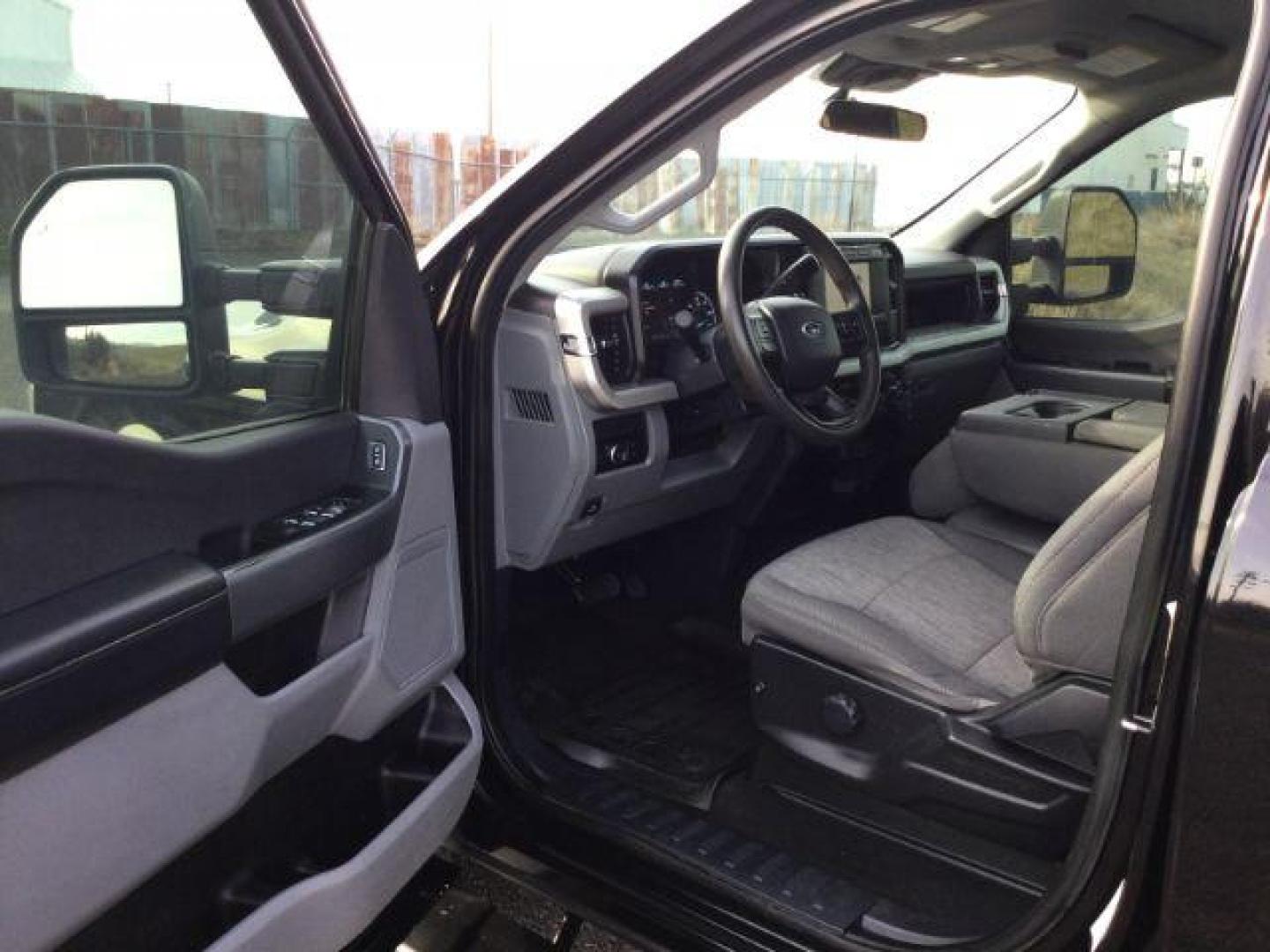 2024 Agate Black Metallic /Medium Dark Slate Ford F-350 Crew Cab STX Long Bed 4WD (1FT8W3BT8RE) with an Powerstroke 6.7L V-8 diesel direct injection engine, 10-speed automatic transmission, located at 1801 Main Street, Lewiston, 83501, (208) 743-9371, 46.417065, -117.004799 - Photo#4