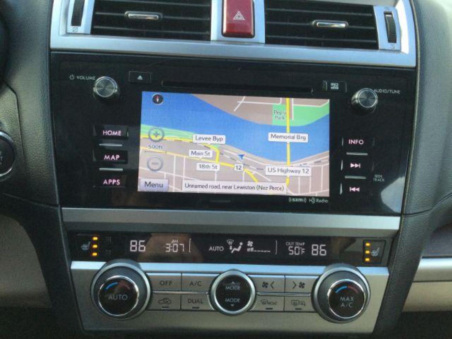 2016 Wilderness Green Metallic /Warm Ivory Leather, leather Subaru Outback 2.5i Limited (4S4BSANC3G3) with an 2.5L H4 DOHC 16V engine, Continuously Variable Transmission transmission, located at 1801 Main Street, Lewiston, 83501, (208) 743-9371, 46.417065, -117.004799 - Photo#7