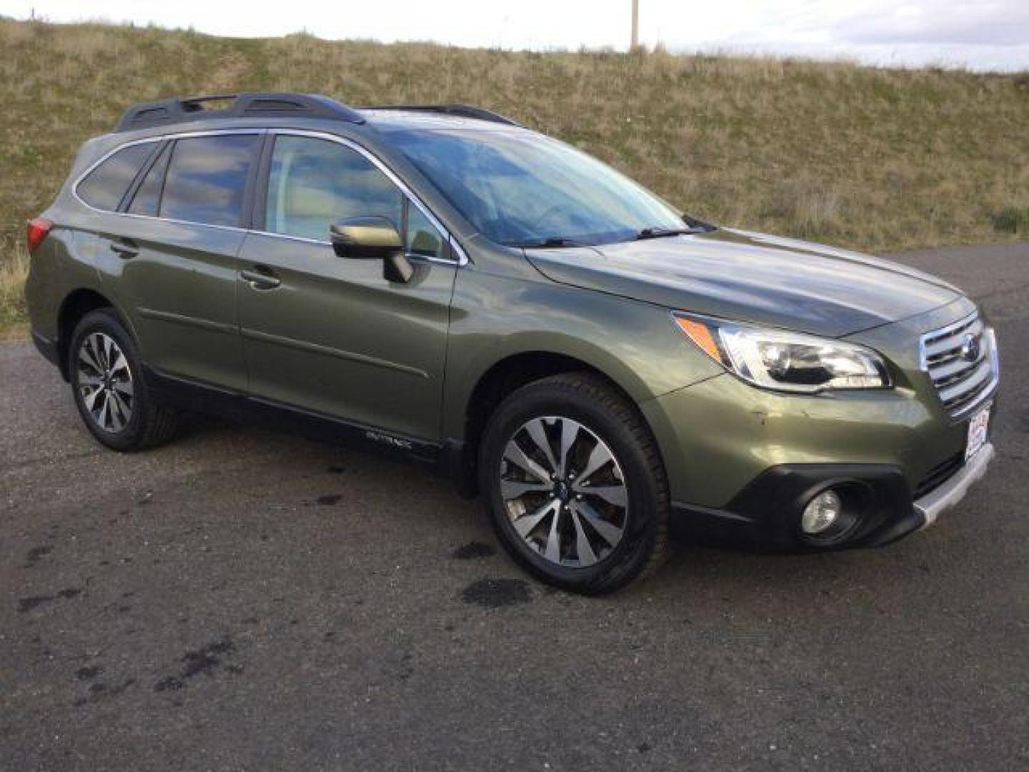 2016 Wilderness Green Metallic /Warm Ivory Leather, leather Subaru Outback 2.5i Limited (4S4BSANC3G3) with an 2.5L H4 DOHC 16V engine, Continuously Variable Transmission transmission, located at 1801 Main Street, Lewiston, 83501, (208) 743-9371, 46.417065, -117.004799 - Photo#19