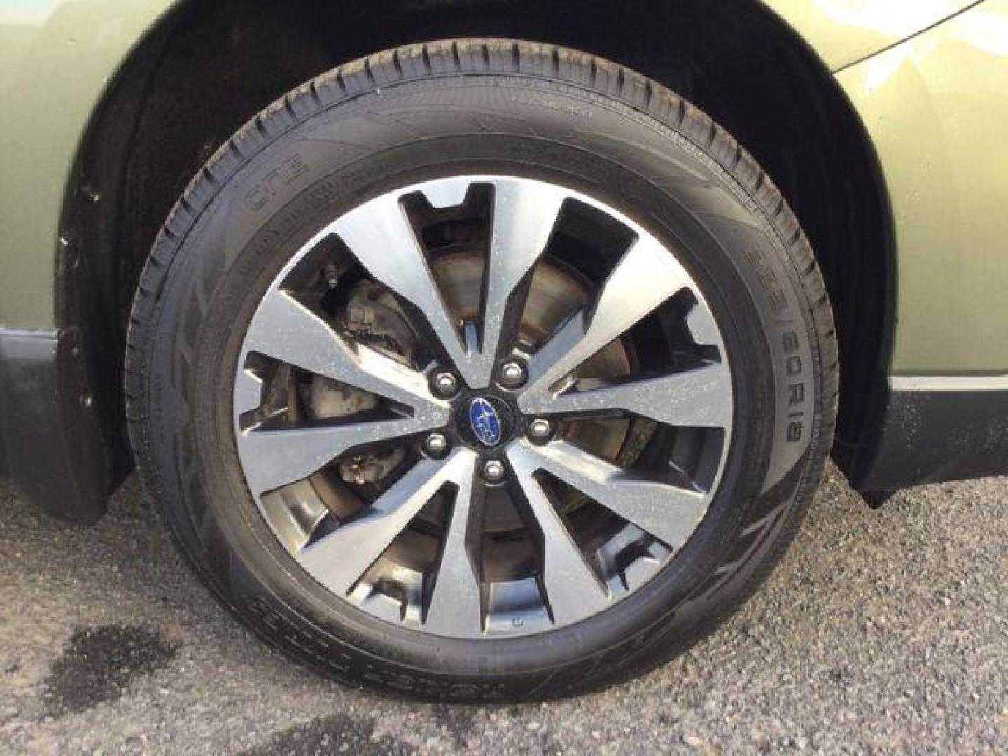 2016 Wilderness Green Metallic /Warm Ivory Leather, leather Subaru Outback 2.5i Limited (4S4BSANC3G3) with an 2.5L H4 DOHC 16V engine, Continuously Variable Transmission transmission, located at 1801 Main Street, Lewiston, 83501, (208) 743-9371, 46.417065, -117.004799 - Photo#20