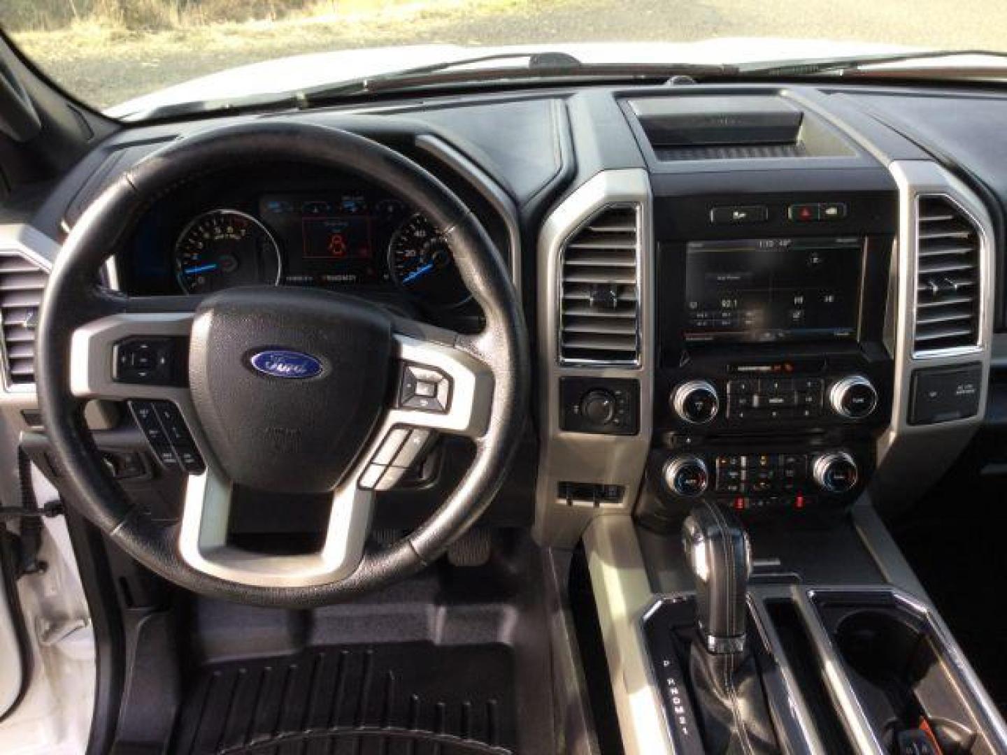 2015 Oxford White /Black Leather Ford F-150 Lariat SuperCrew 5.5ft Bed 4WD (1FTEW1EG1FK) with an EcoBoost 3.5L V-6 gasoline direct injection engine, 6-Speed Automatic transmission, located at 1801 Main Street, Lewiston, 83501, (208) 743-9371, 46.417065, -117.004799 - Photo#7