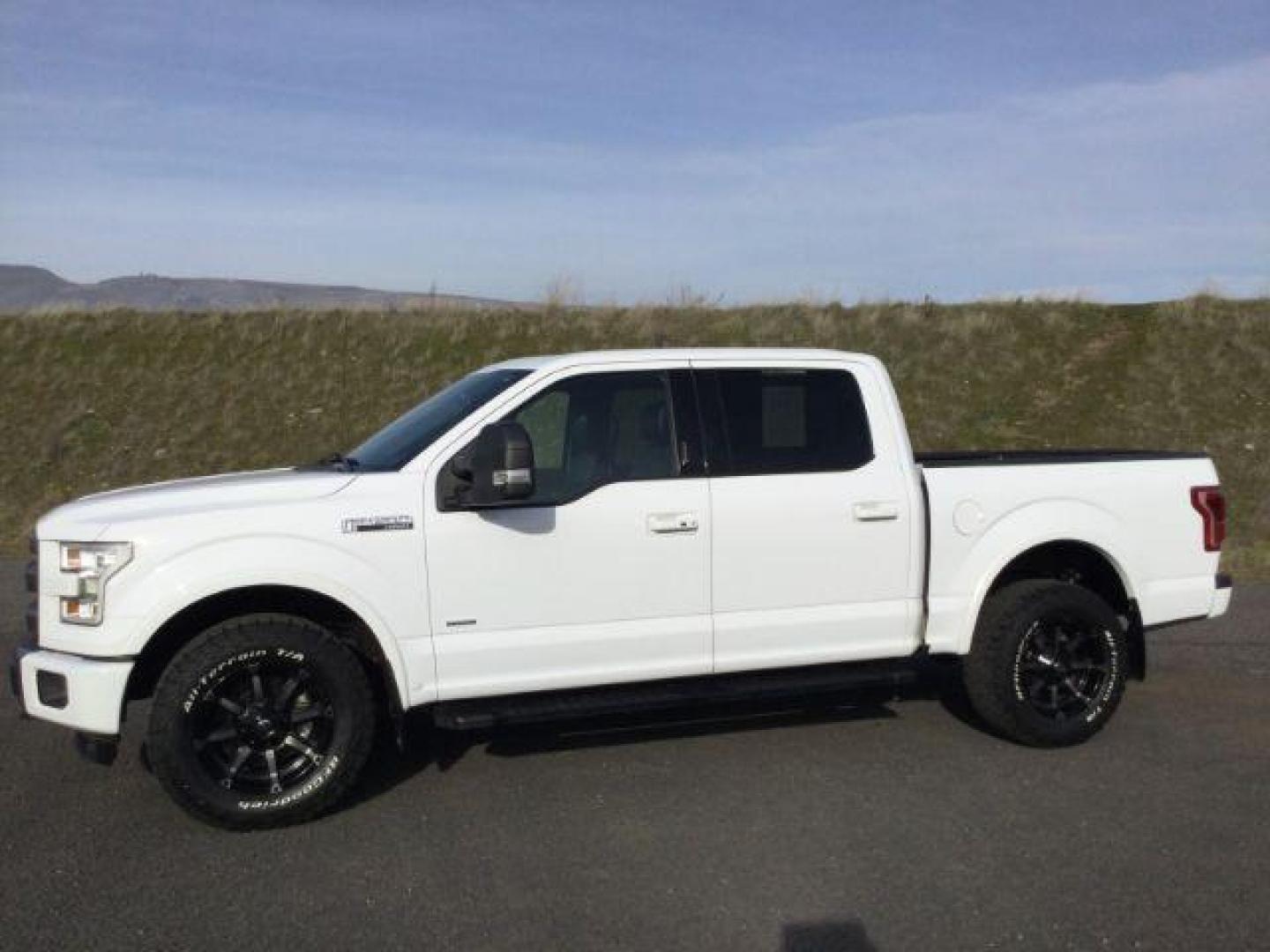 2015 Oxford White /Black Leather Ford F-150 Lariat SuperCrew 5.5ft Bed 4WD (1FTEW1EG1FK) with an EcoBoost 3.5L V-6 gasoline direct injection engine, 6-Speed Automatic transmission, located at 1801 Main Street, Lewiston, 83501, (208) 743-9371, 46.417065, -117.004799 - Photo#10