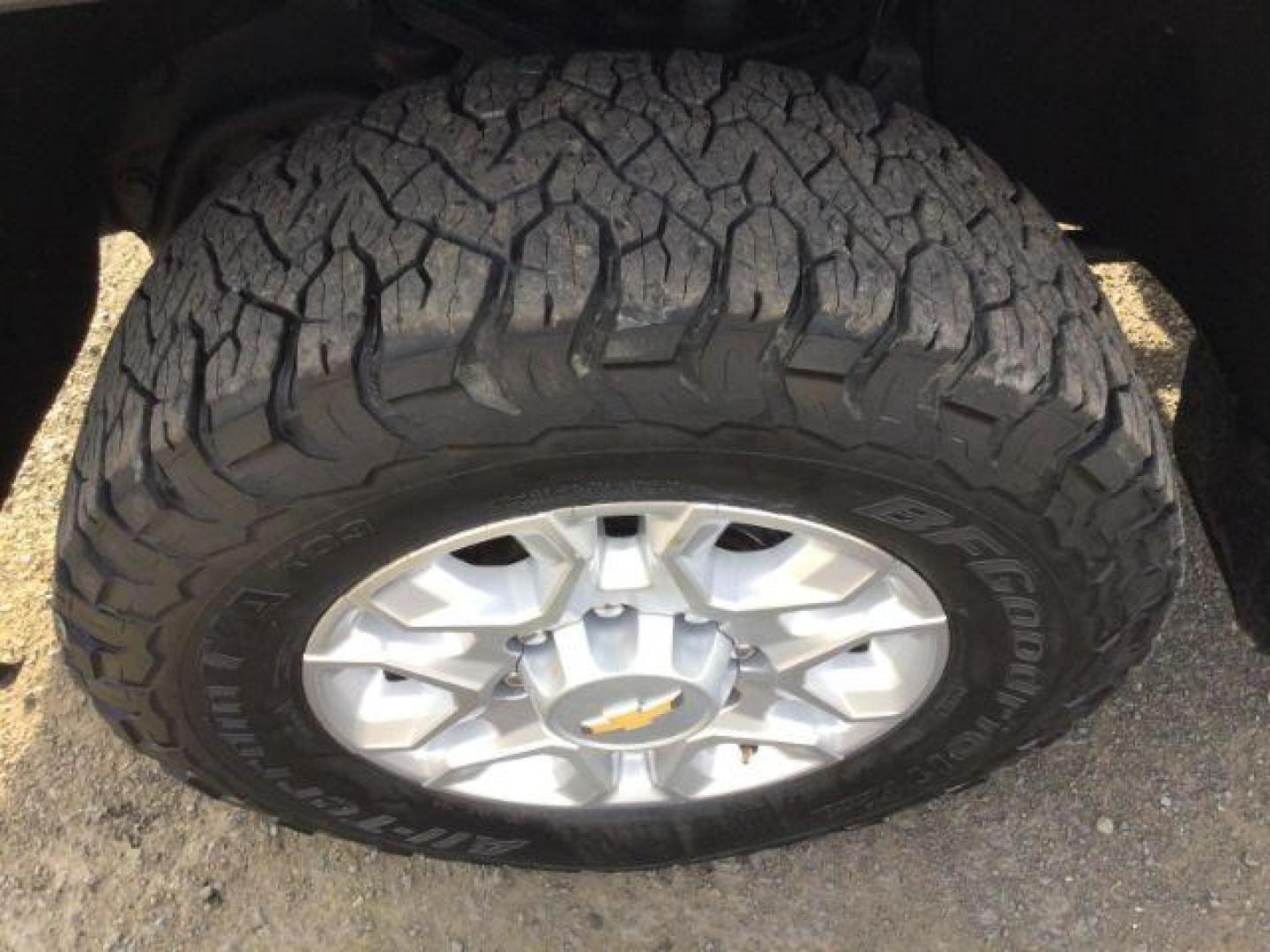 2023 Summit White /Jet Black Chevrolet Silverado 3500HD Crew Cab LTZ Long Bed 4x4 (1GC4YUEY1PF) with an Duramax 6.6L V-8 diesel direct injection engine, 10-speed automatic transmission, located at 1801 Main Street, Lewiston, 83501, (208) 743-9371, 46.417065, -117.004799 - Photo#16