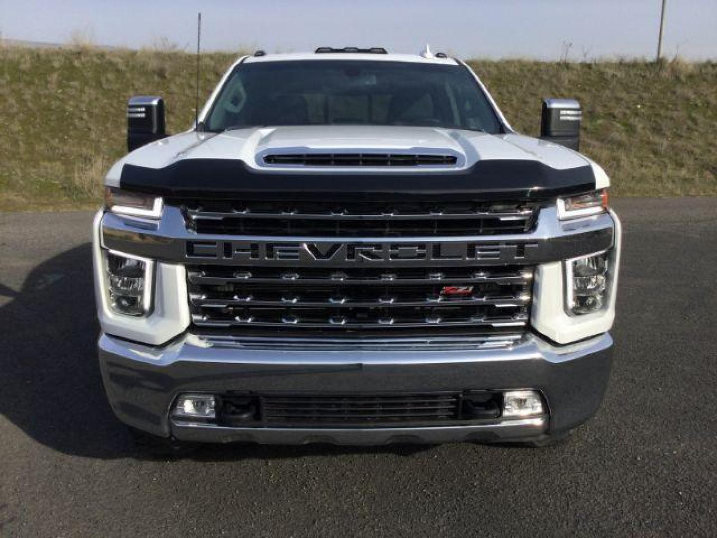 2023 Summit White /Jet Black Chevrolet Silverado 3500HD Crew Cab LTZ Long Bed 4x4 (1GC4YUEY1PF) with an Duramax 6.6L V-8 diesel direct injection engine, 10-speed automatic transmission, located at 1801 Main Street, Lewiston, 83501, (208) 743-9371, 46.417065, -117.004799 - Photo#20