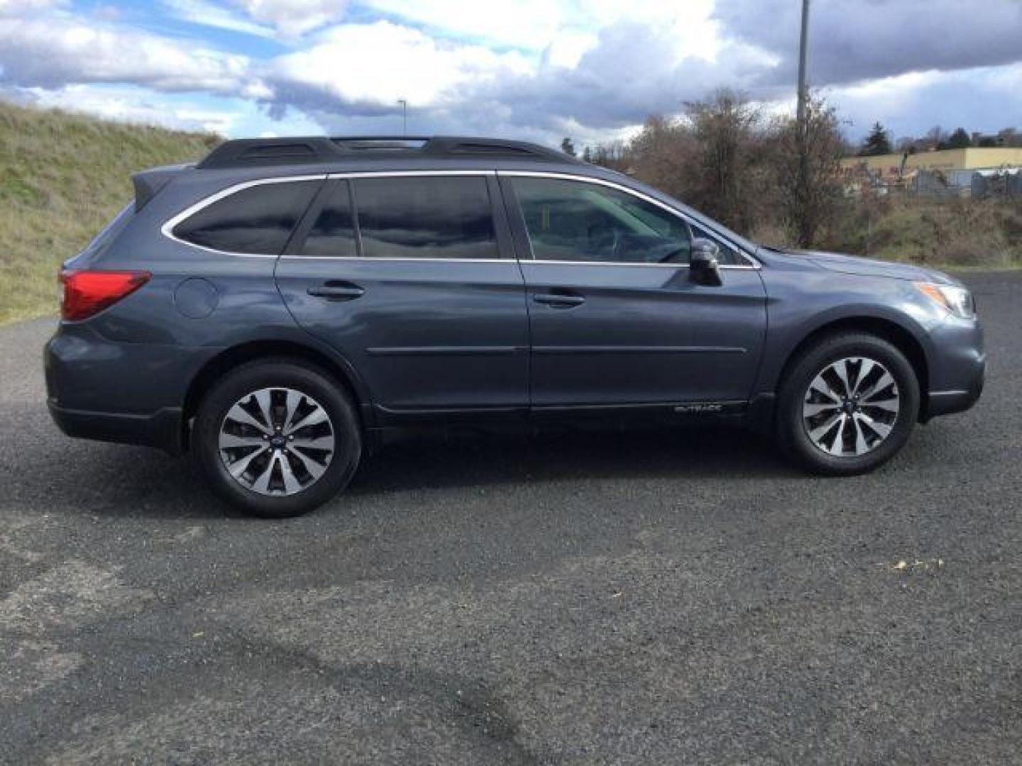 2016 Twilight Blue Metallic /Slate Black Subaru Outback 2.5i Limited (4S4BSANC9G3) with an 2.5L H-4 DOHC engine, Continuously Variable Transmission transmission, located at 1801 Main Street, Lewiston, 83501, (208) 743-9371, 46.417065, -117.004799 - Photo#12