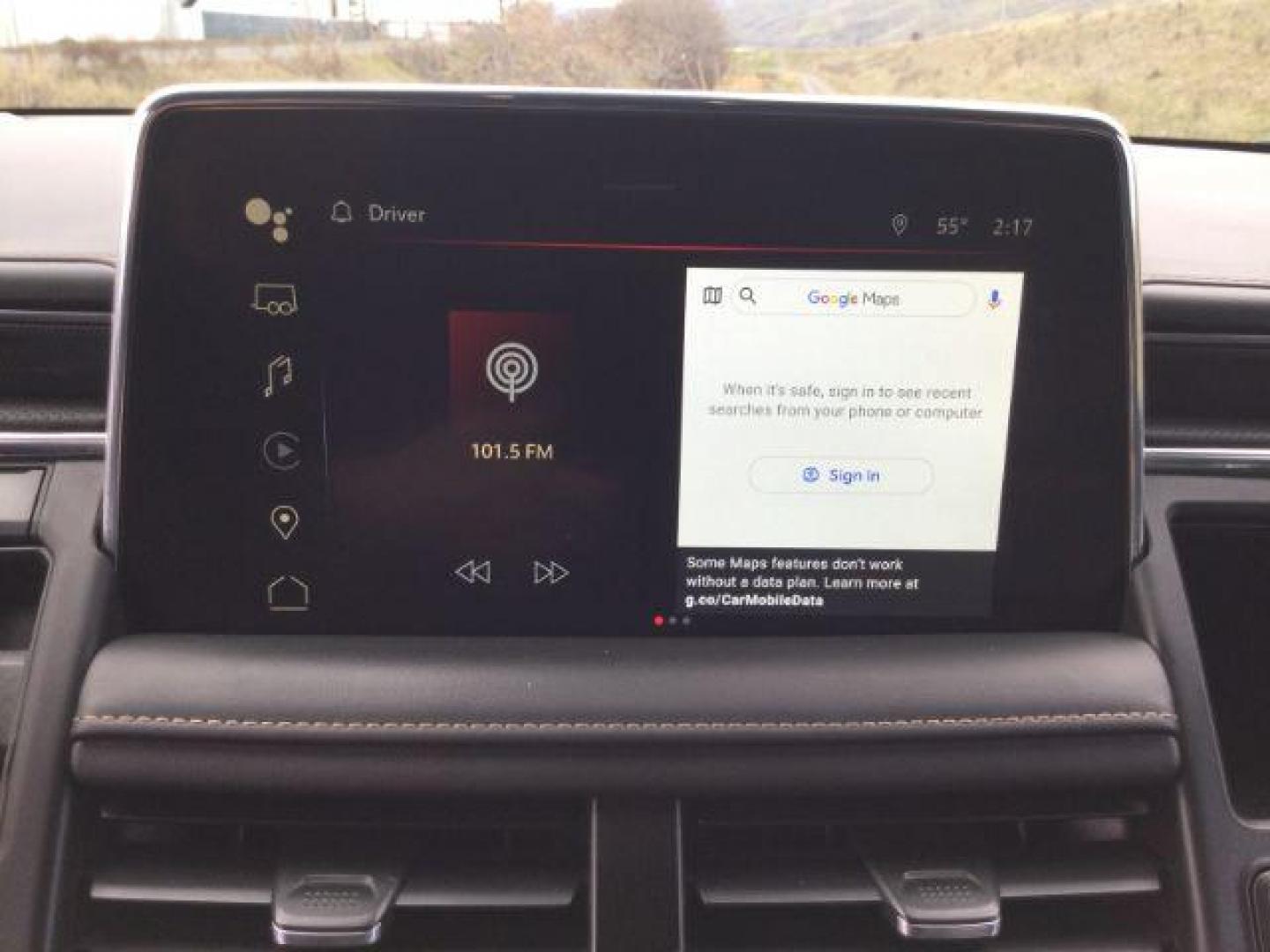 2022 Summit White /Jet Black/Brandy GMC Yukon XL AT4 (1GKS2HKL4NR) with an EcoTec3 6.2L V-8 gasoline direct injection engine, 10 speed automatic transmission, located at 1801 Main Street, Lewiston, 83501, (208) 743-9371, 46.417065, -117.004799 - Photo#19