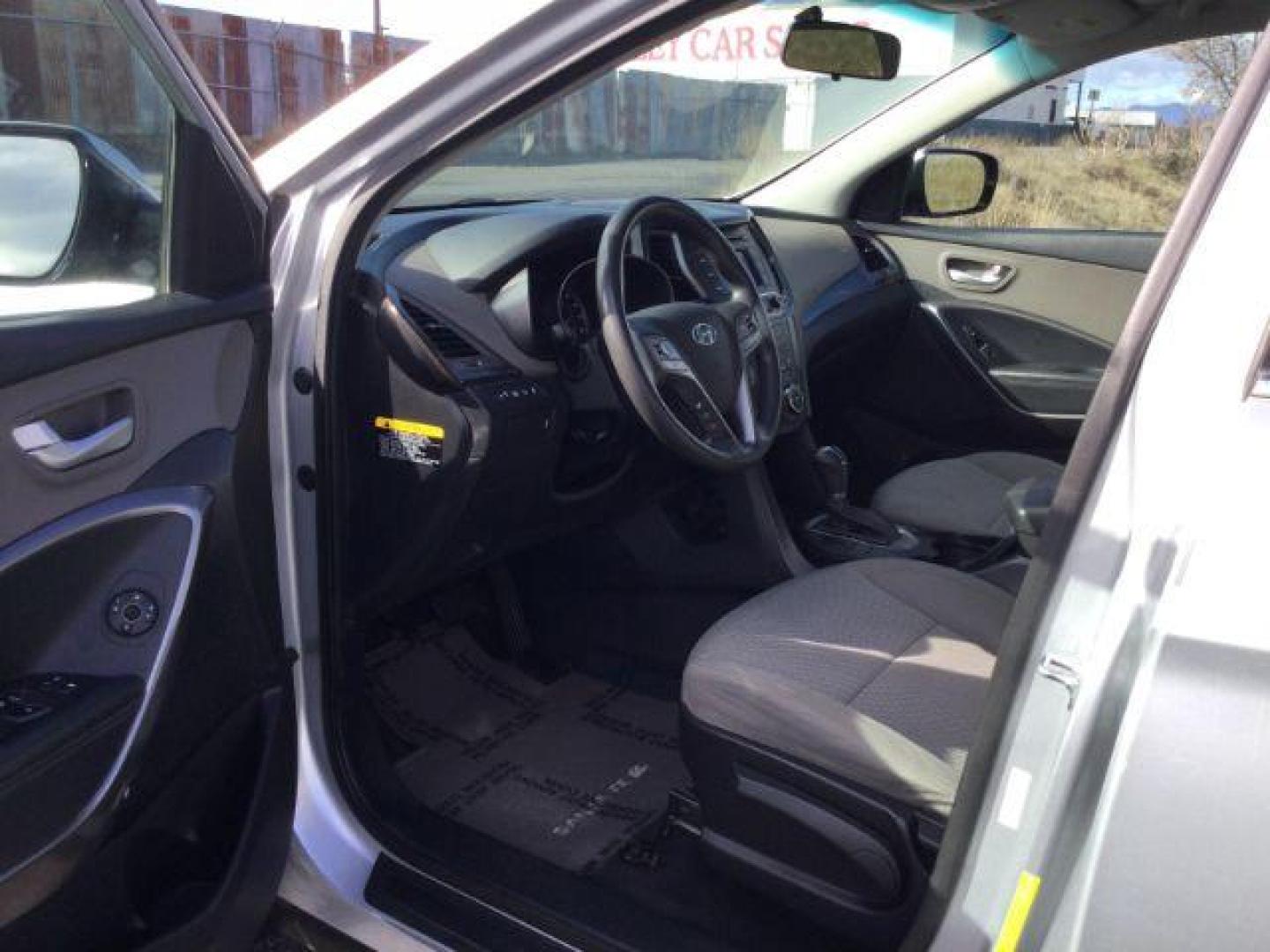 2018 Sparkling Silver /Gray Hyundai Santa Fe Sport 2.4L (5XYZTDLB0JG) with an Theta II 2.4L I-4 gasoline direct injection engine, 6-Speed Automatic transmission, located at 1801 Main Street, Lewiston, 83501, (208) 743-9371, 46.417065, -117.004799 - Photo#3