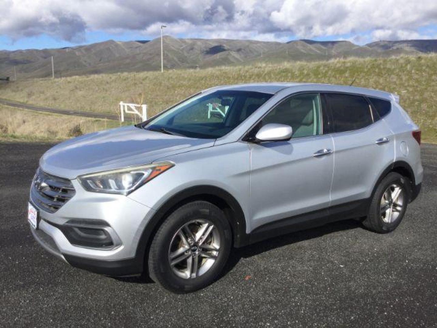 2018 Sparkling Silver /Gray Hyundai Santa Fe Sport 2.4L (5XYZTDLB0JG) with an Theta II 2.4L I-4 gasoline direct injection engine, 6-Speed Automatic transmission, located at 1801 Main Street, Lewiston, 83501, (208) 743-9371, 46.417065, -117.004799 - Photo#15