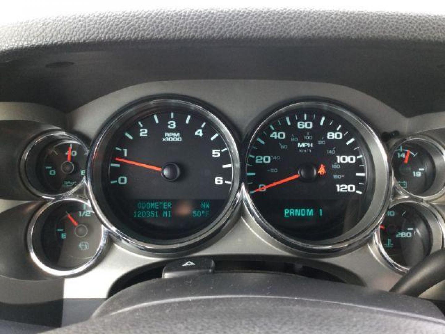 2011 Summit White /Ebony Chevrolet Silverado 2500HD LT Ex-Cab 4WD (1GC2KXEG3BZ) with an Vortec 6L V-8 variable valve control engine, 6-Speed Automatic transmission, located at 1801 Main Street, Lewiston, 83501, (208) 743-9371, 46.417065, -117.004799 - Photo#8