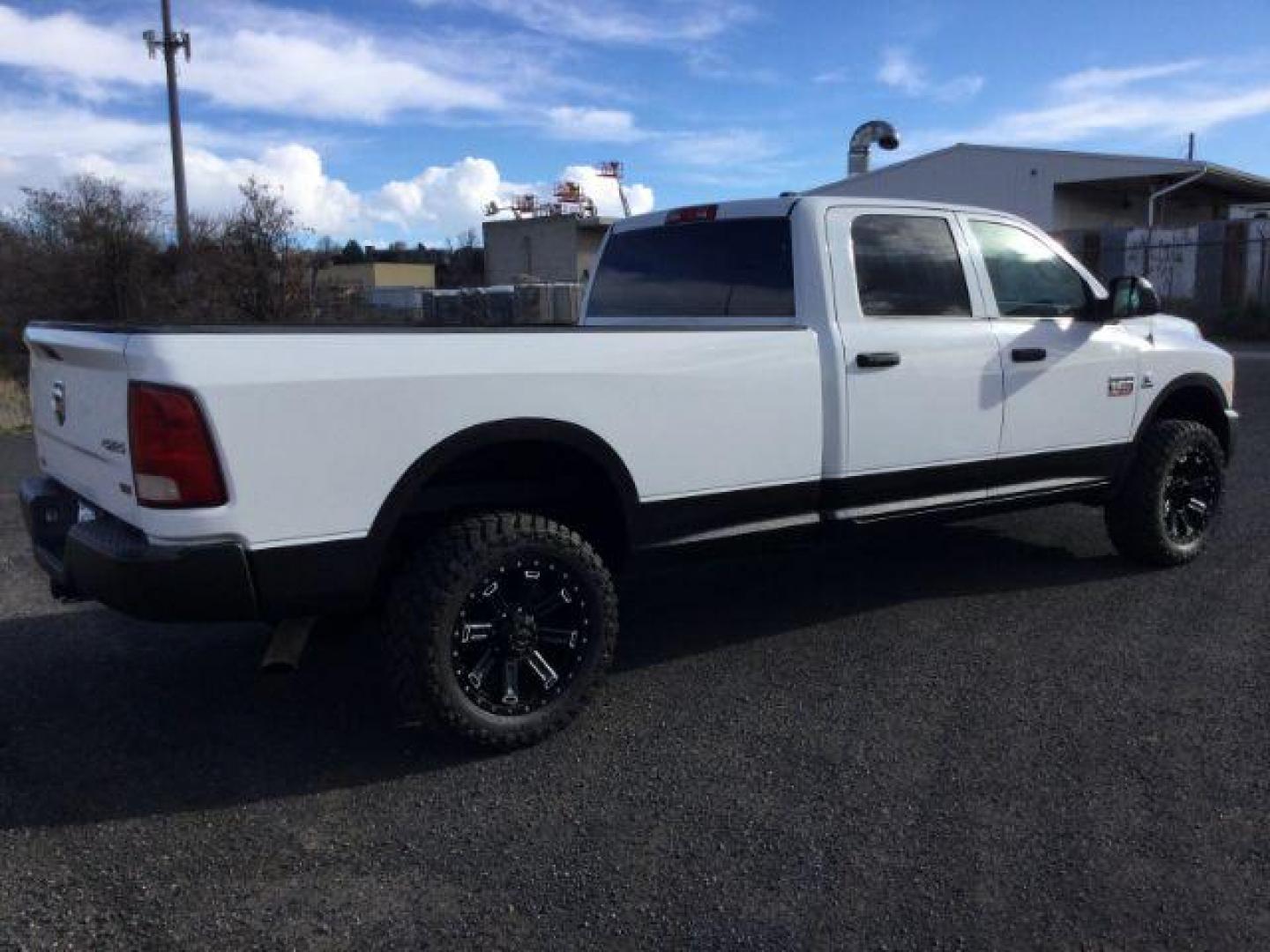 2012 Bright White /Dark Slate/Medium Graystone Cloth Interior RAM 3500 ST Crew Cab LWB 4WD (3C63D3GL5CG) with an 6.7L L6 OHV 24V TURBO DIESEL engine, 6-Speed Manual Transmission transmission, located at 1801 Main Street, Lewiston, 83501, (208) 743-9371, 46.417065, -117.004799 - Photo#16