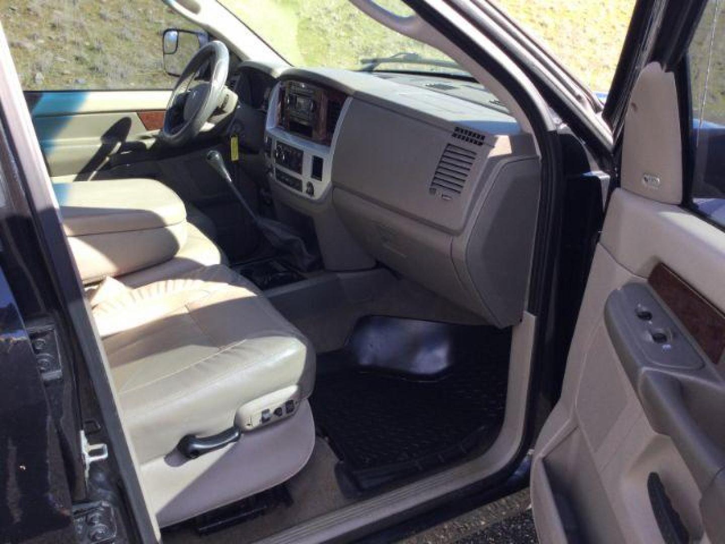 2009 Brilliant Black Crystal Pearlcoat Dodge Ram 2500 Laramie (3D7KS28L09G) , located at 1801 Main Street, Lewiston, 83501, (208) 743-9371, 46.417065, -117.004799 - Photo#6
