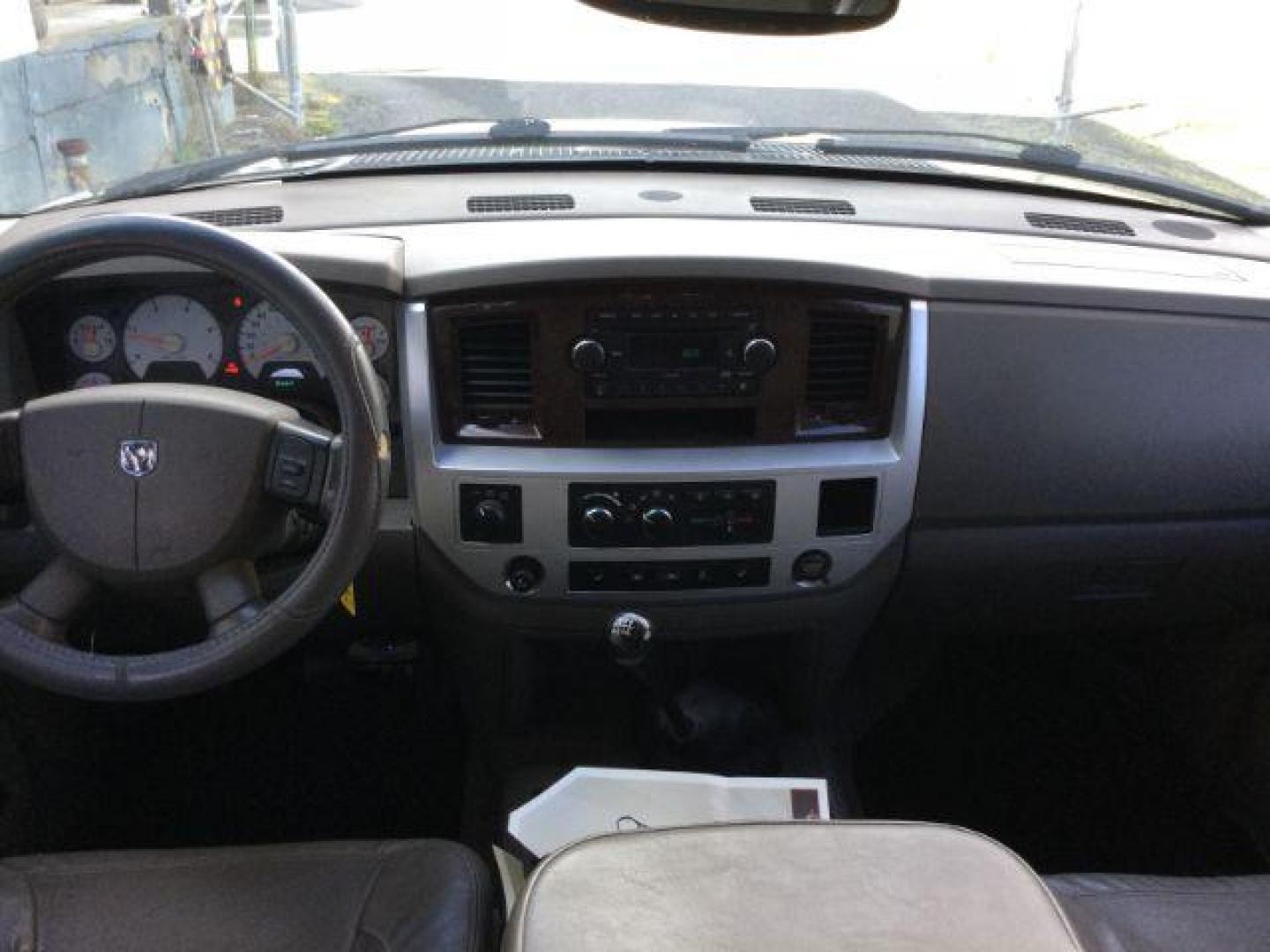 2009 Brilliant Black Crystal Pearlcoat Dodge Ram 2500 Laramie (3D7KS28L09G) , located at 1801 Main Street, Lewiston, 83501, (208) 743-9371, 46.417065, -117.004799 - Photo#7