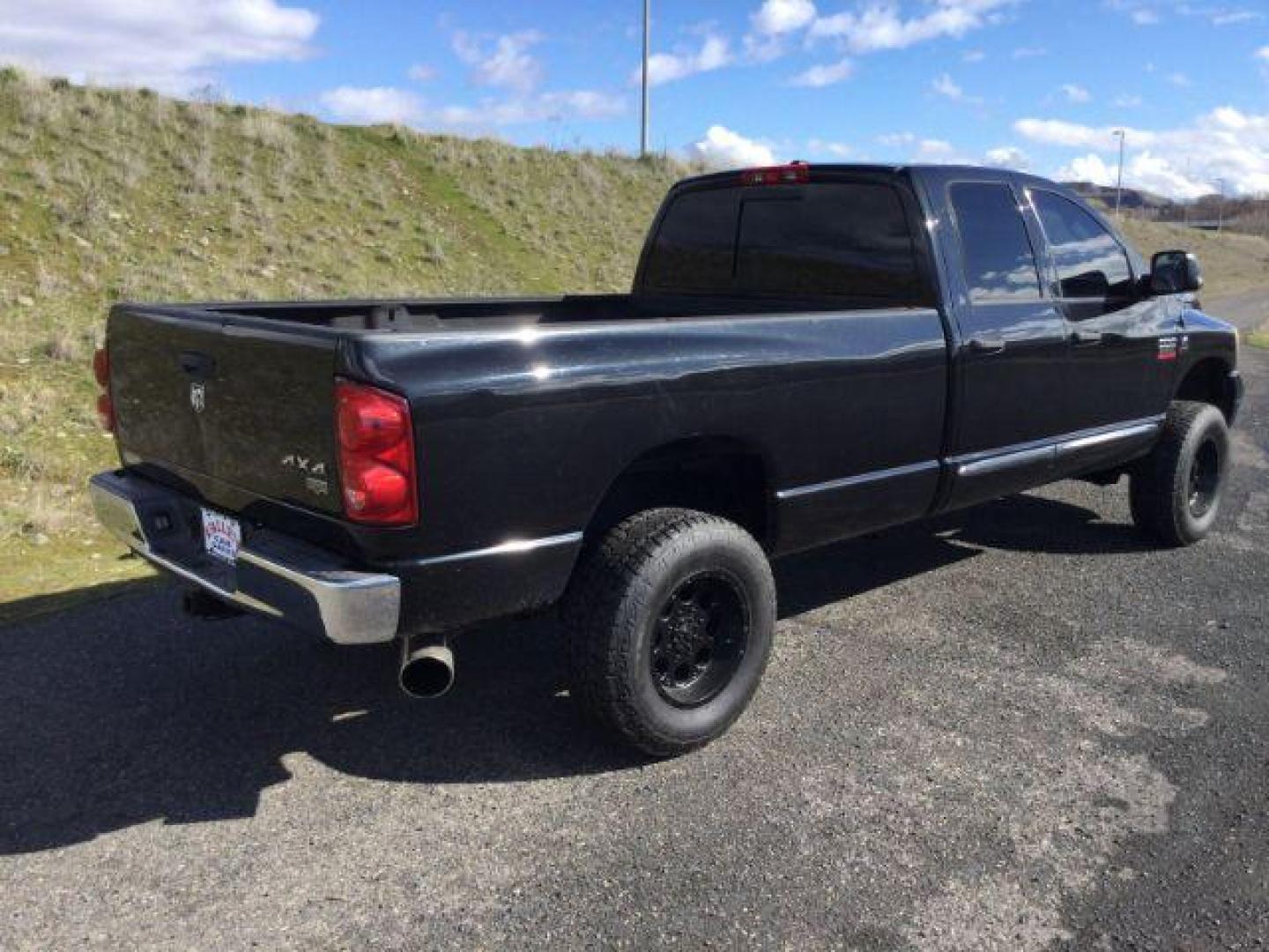 2009 Brilliant Black Crystal Pearlcoat Dodge Ram 2500 Laramie (3D7KS28L09G) , located at 1801 Main Street, Lewiston, 83501, (208) 743-9371, 46.417065, -117.004799 - Photo#17
