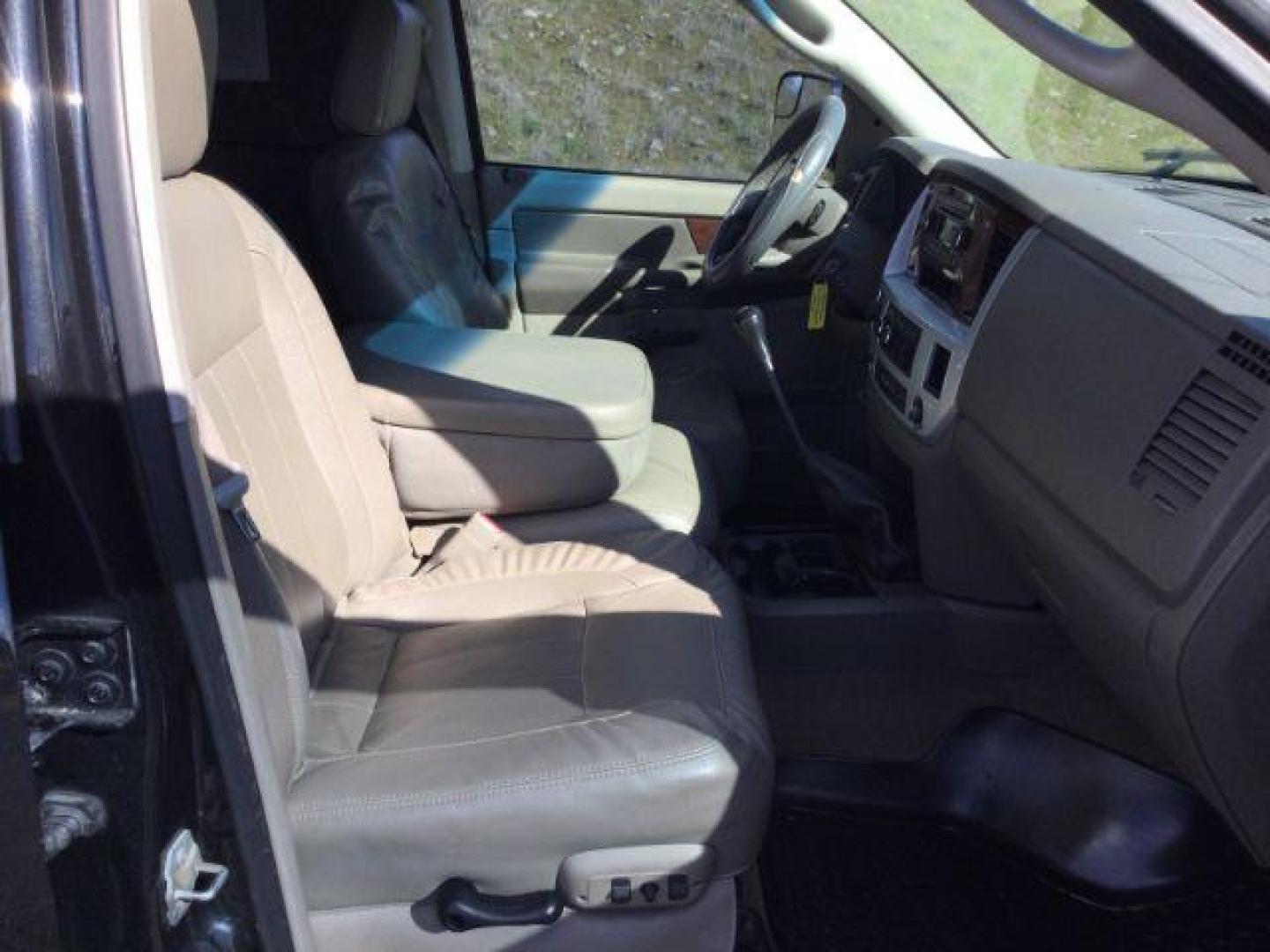 2009 Brilliant Black Crystal Pearlcoat Dodge Ram 2500 Laramie (3D7KS28L09G) , located at 1801 Main Street, Lewiston, 83501, (208) 743-9371, 46.417065, -117.004799 - Photo#19