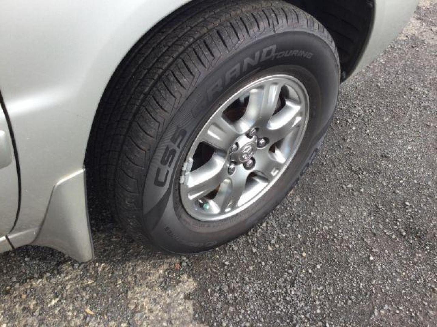 2006 Millennium Silver Metallic Toyota Highlander Sport V6 (JTEEP21A560) with an 3.3L V-6 DOHC engine, located at 1801 Main Street, Lewiston, 83501, (208) 743-9371, 46.417065, -117.004799 - Photo#24