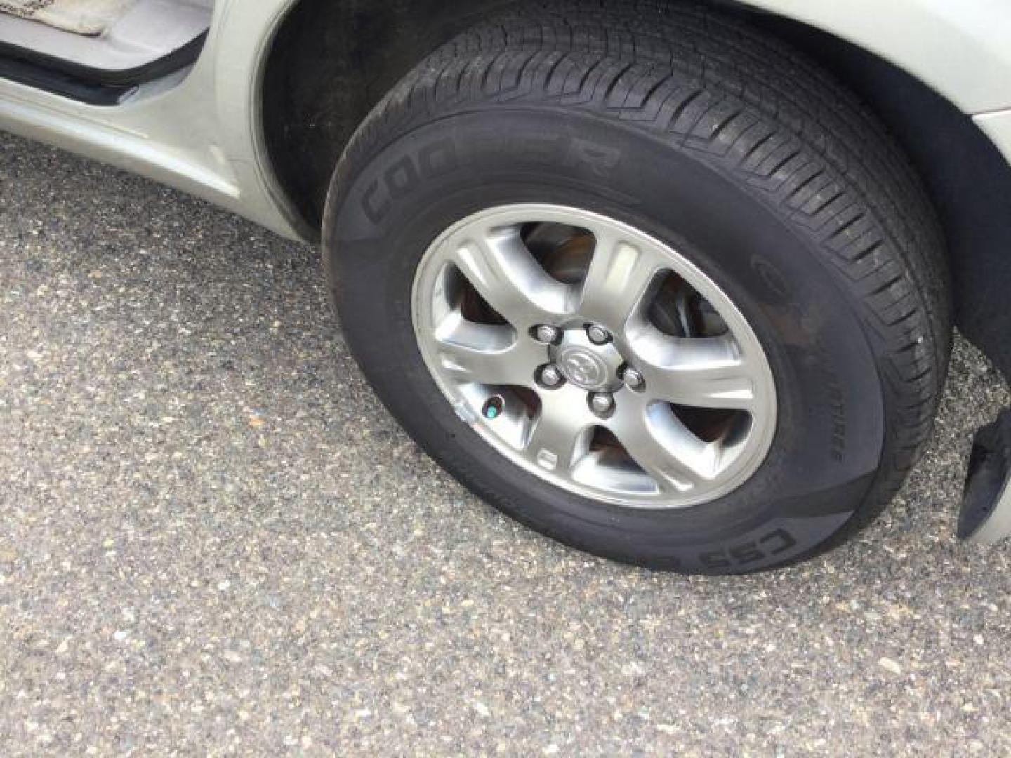 2006 Millennium Silver Metallic Toyota Highlander Sport V6 (JTEEP21A560) with an 3.3L V-6 DOHC engine, located at 1801 Main Street, Lewiston, 83501, (208) 743-9371, 46.417065, -117.004799 - Photo#25