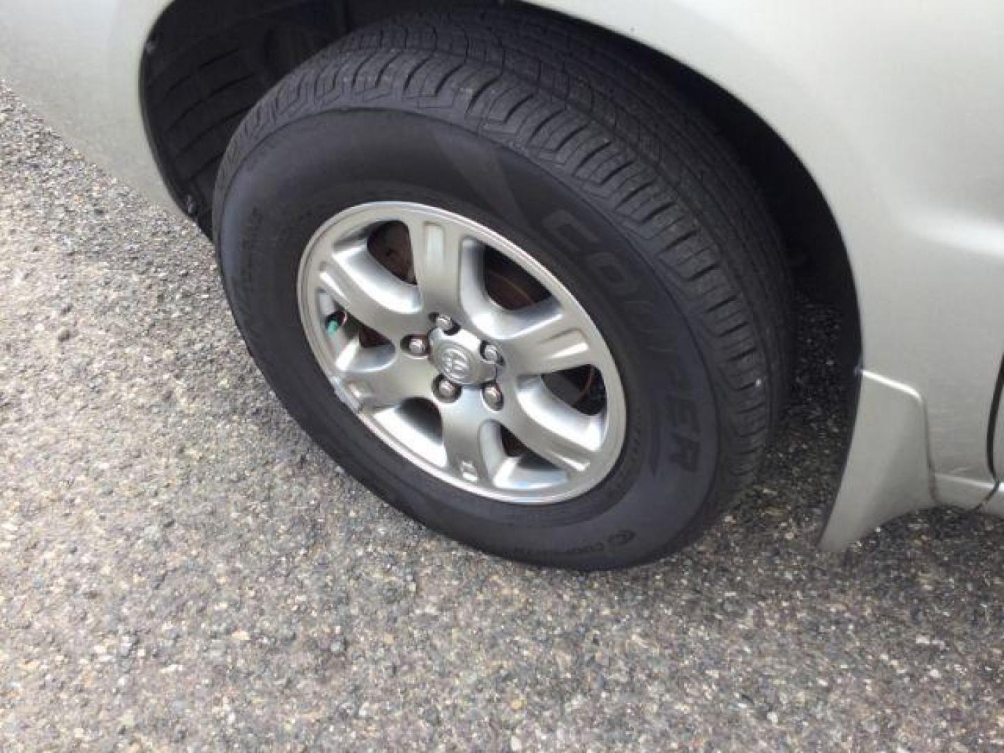 2006 Millennium Silver Metallic Toyota Highlander Sport V6 (JTEEP21A560) with an 3.3L V-6 DOHC engine, located at 1801 Main Street, Lewiston, 83501, (208) 743-9371, 46.417065, -117.004799 - Photo#26