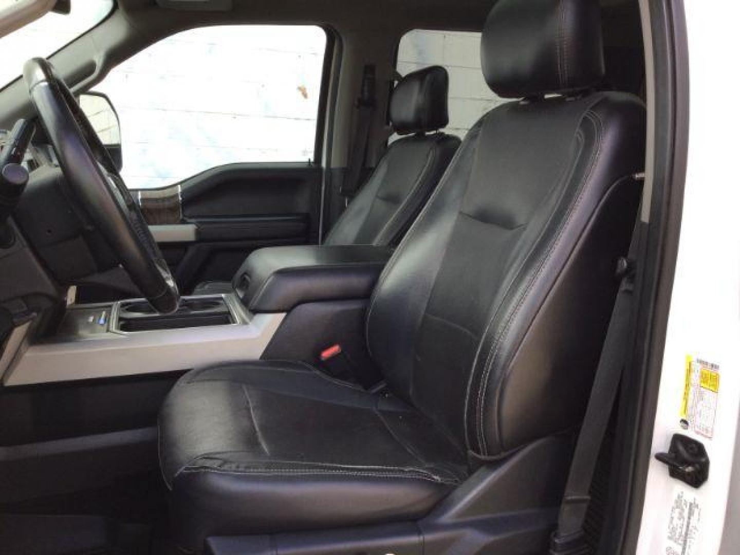 2017 White Platinum Metallic Tri-Coat /Black Ford F-350 Lariat Crew Cab 4WD (1FT8W3BT5HE) with an Powerstroke 6.7L V-8 diesel direct injection engine, 6-Speed Automatic transmission, located at 1801 Main Street, Lewiston, 83501, (208) 743-9371, 46.417065, -117.004799 - Photo#5