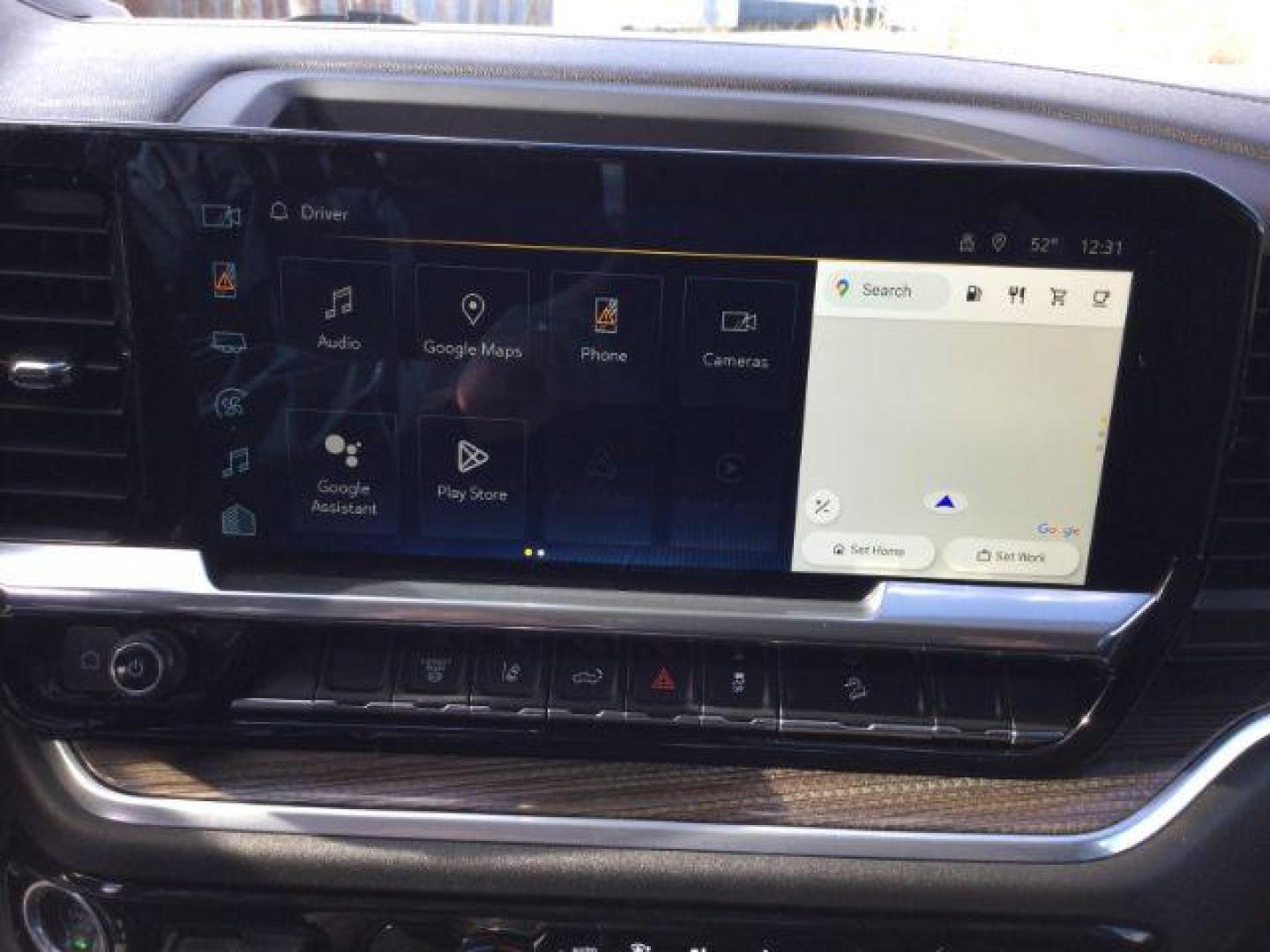 2024 Summit White /Jet Black Chevrolet Silverado 3500HD Crew Cab Long Bed LT 4WD (1GC4YTEY7RF) with an Duramax 6.6L V-8 diesel direct injection engine, 10-speed automatic transmission, located at 1801 Main Street, Lewiston, 83501, (208) 743-9371, 46.417065, -117.004799 - Photo#9