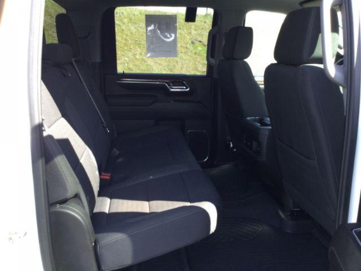 2024 Summit White /Jet Black Chevrolet Silverado 3500HD Crew Cab Long Bed LT 4WD (1GC4YTEY7RF) with an Duramax 6.6L V-8 diesel direct injection engine, 10-speed automatic transmission, located at 1801 Main Street, Lewiston, 83501, (208) 743-9371, 46.417065, -117.004799 - Photo#18