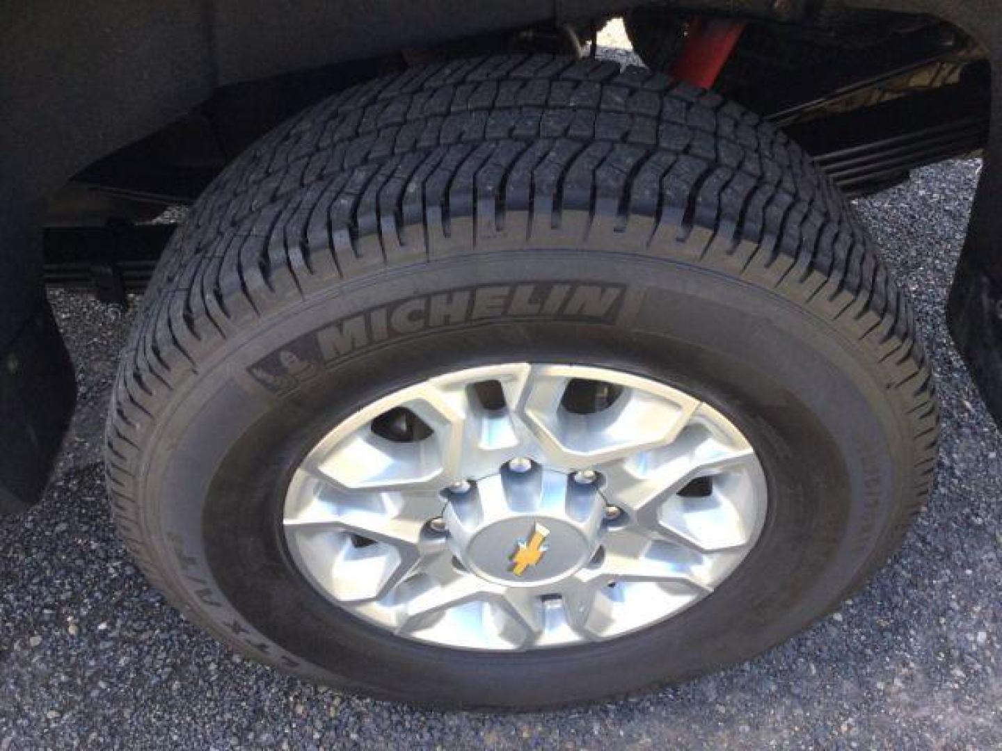 2024 Summit White /Jet Black Chevrolet Silverado 3500HD Crew Cab Long Bed LT 4WD (1GC4YTEY7RF) with an Duramax 6.6L V-8 diesel direct injection engine, 10-speed automatic transmission, located at 1801 Main Street, Lewiston, 83501, (208) 743-9371, 46.417065, -117.004799 - Photo#20