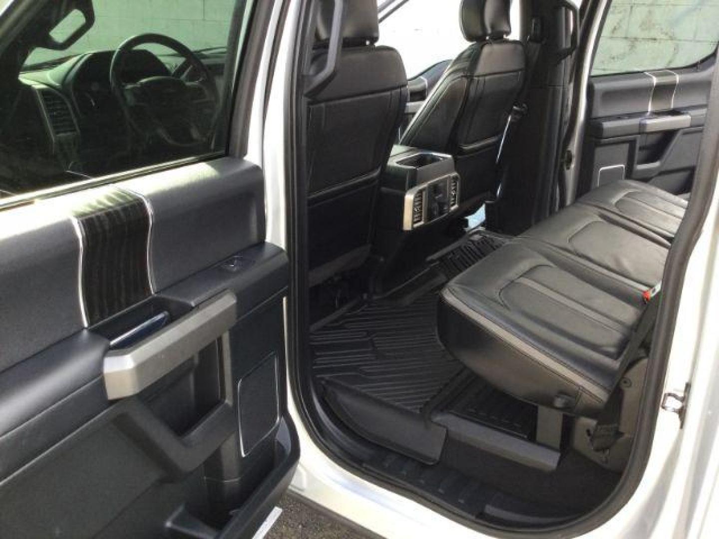 2019 Ingot Silver Metallic /Black Ford F-350 Platinum Crew Cab Long Bed 4WD (1FT8W3BT6KE) with an Powerstroke 6.7L V-8 diesel direct injection engine, 6-Speed Automatic transmission, located at 1801 Main Street, Lewiston, 83501, (208) 743-9371, 46.417065, -117.004799 - Photo#6