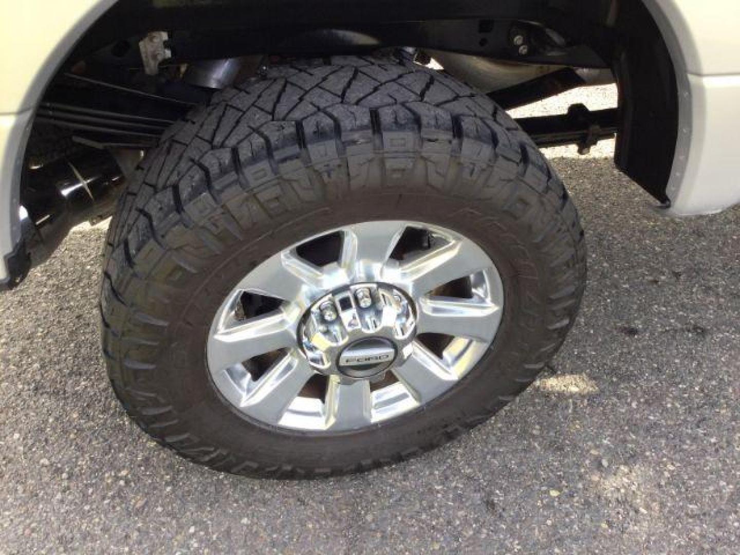 2019 Ingot Silver Metallic /Black Ford F-350 Platinum Crew Cab Long Bed 4WD (1FT8W3BT6KE) with an Powerstroke 6.7L V-8 diesel direct injection engine, 6-Speed Automatic transmission, located at 1801 Main Street, Lewiston, 83501, (208) 743-9371, 46.417065, -117.004799 - Photo#21