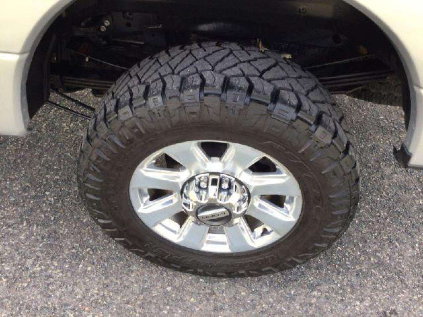 2019 Ingot Silver Metallic /Black Ford F-350 Platinum Crew Cab Long Bed 4WD (1FT8W3BT6KE) with an Powerstroke 6.7L V-8 diesel direct injection engine, 6-Speed Automatic transmission, located at 1801 Main Street, Lewiston, 83501, (208) 743-9371, 46.417065, -117.004799 - Photo#24