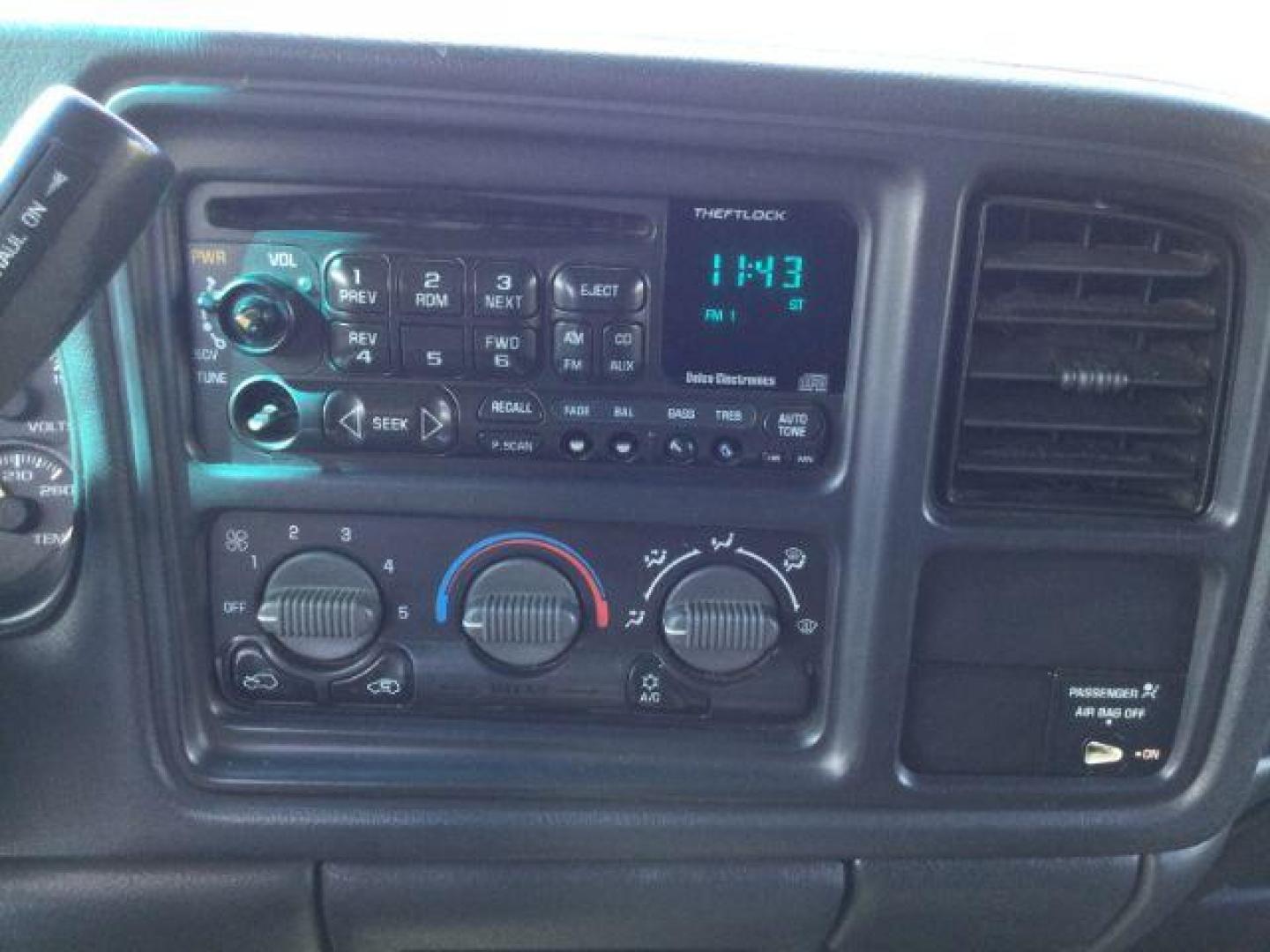 2002 Medium Charcoal Gray Metallic /Graphite Chevrolet Silverado 1500 LS (2GCEK19T821) with an Vortec 5.3L V-8 regular unleaded engine, 4 speed Automatic transmission, located at 1801 Main Street, Lewiston, 83501, (208) 743-9371, 46.417065, -117.004799 - Photo#9