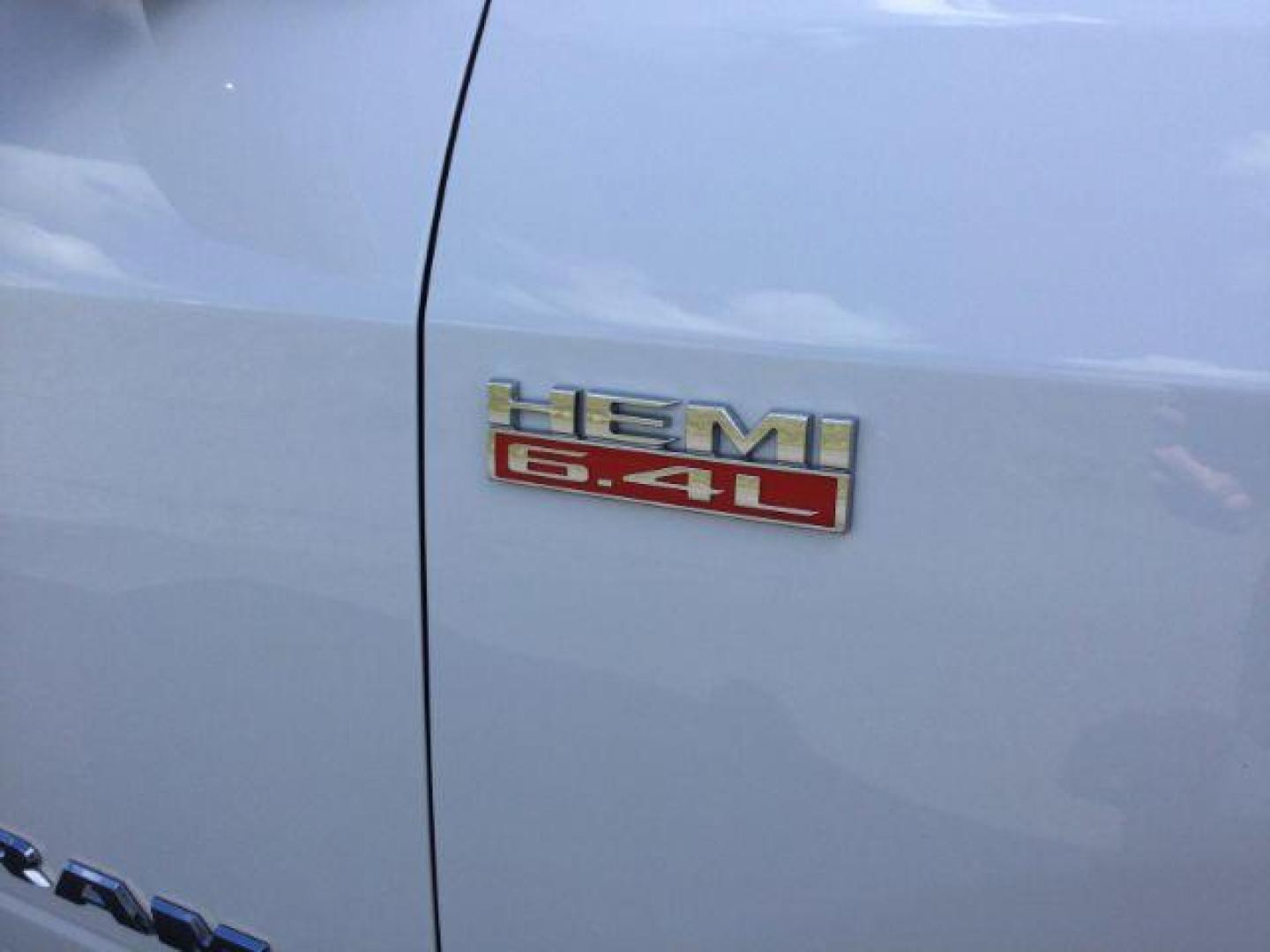 2021 Bright White Clearcoat /Diesel Gray/Black Ram 3500 Tradesman Crew Cab 4x4 8' Box (3C63R3GJ6MG) with an HEMI 6.4L V-8 VVT variable valve control engine, 6-Speed Automatic transmission, located at 1801 Main Street, Lewiston, 83501, (208) 743-9371, 46.417065, -117.004799 - Photo#13